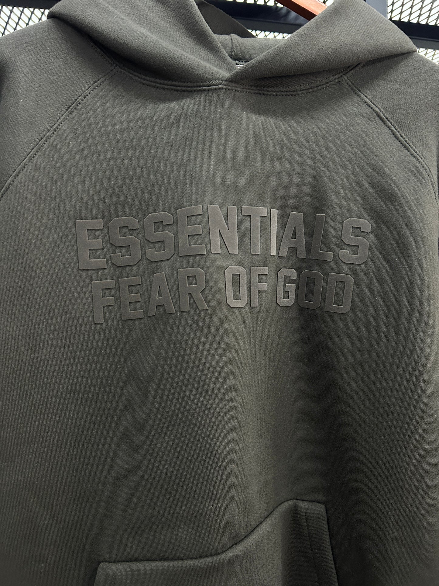 ESSENTIALS FEAR OF GOD OFF BLACK HOODIE