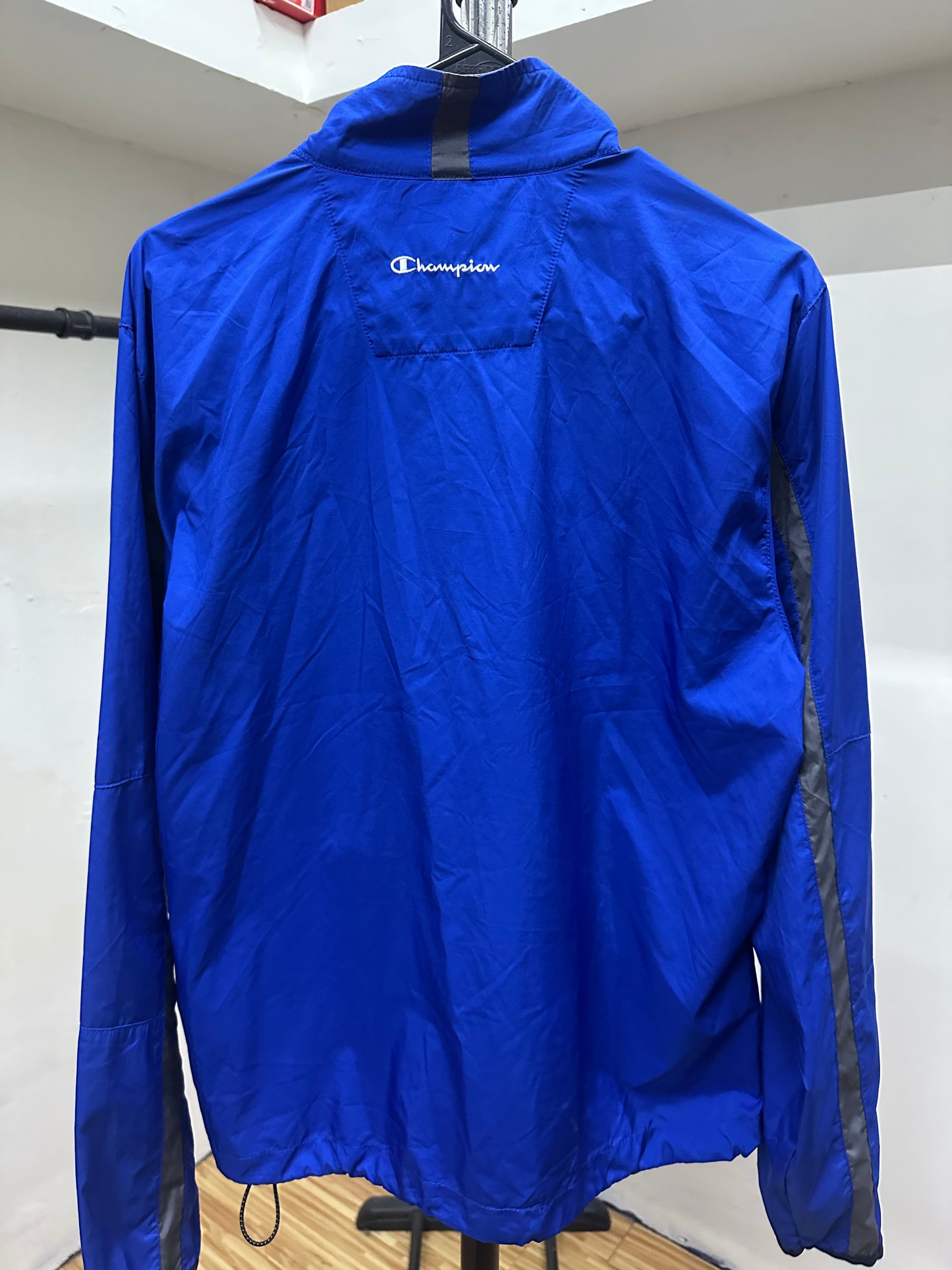 CHAMPION WINDBREAKER BLUE JACKET