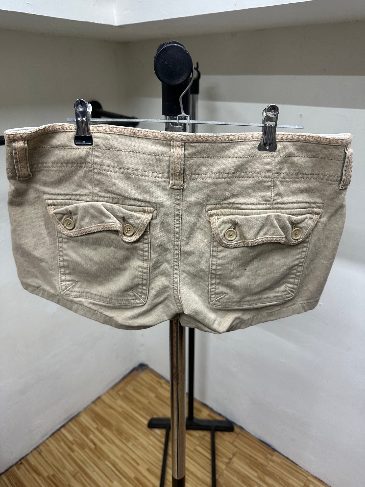 BEIGE MINI SHORT
