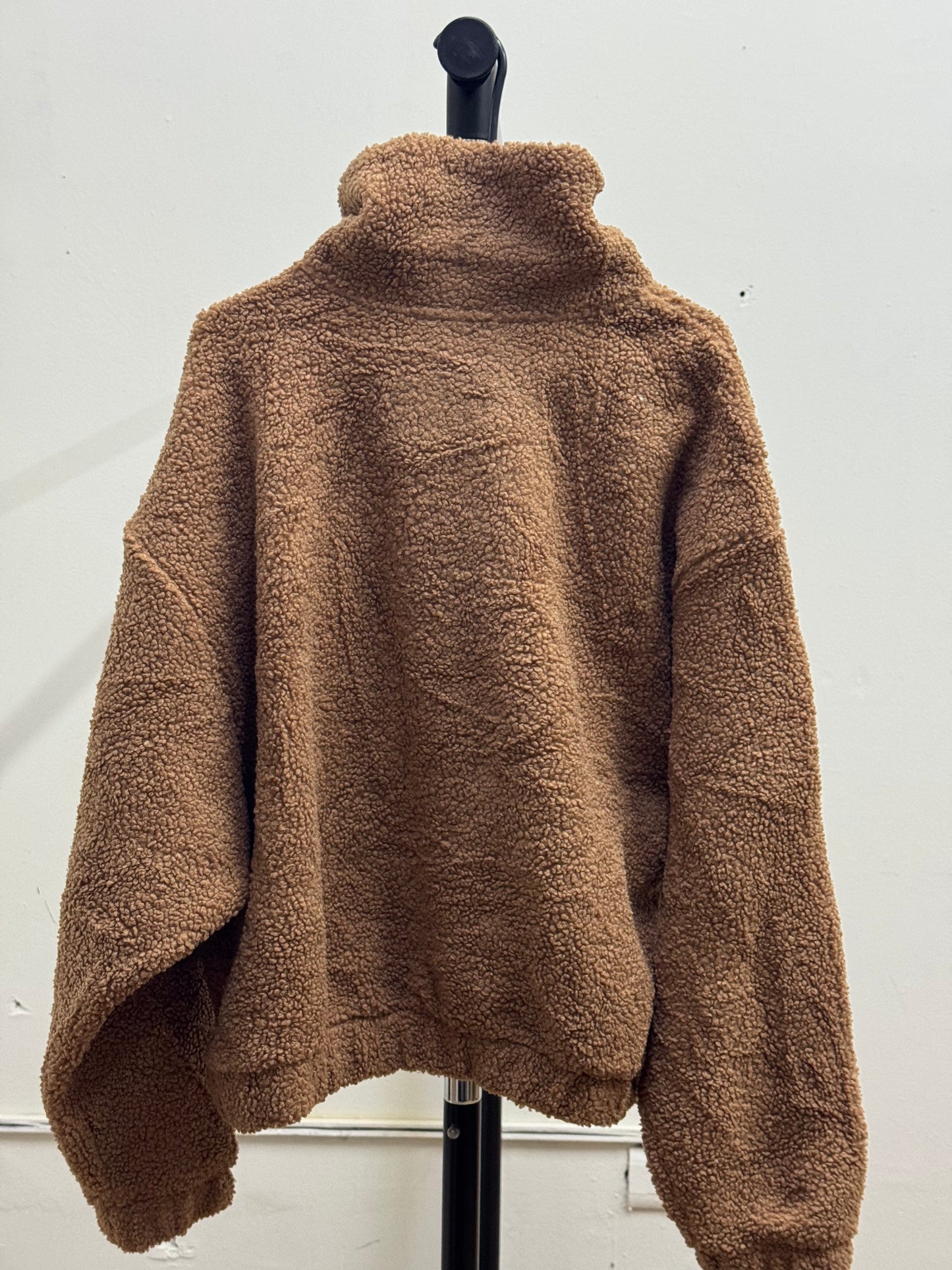 Women's Universal Thread Light Brown Sweater