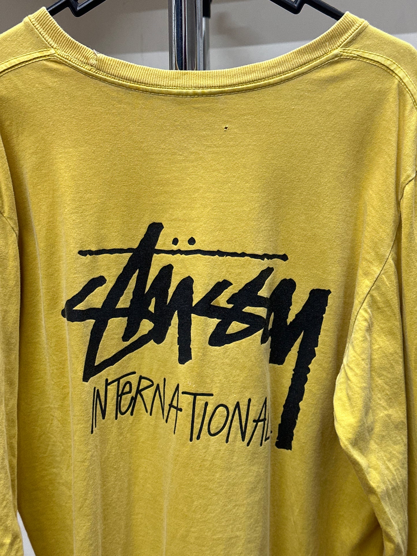 STÜSSY INTERNATIONAL YELLOW L/S TEE