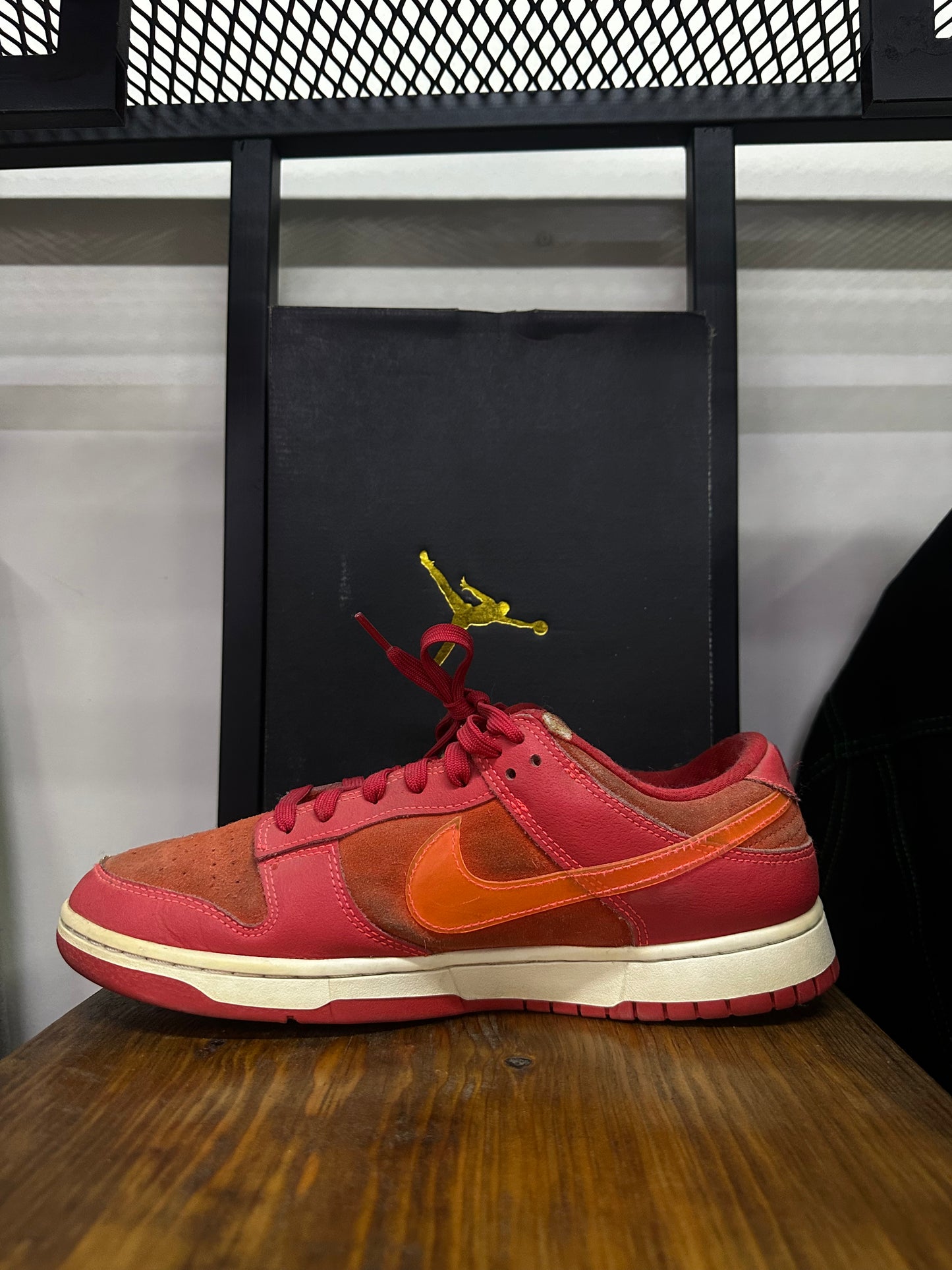 NIKE DUNK "ATL" RED SNEAKERS