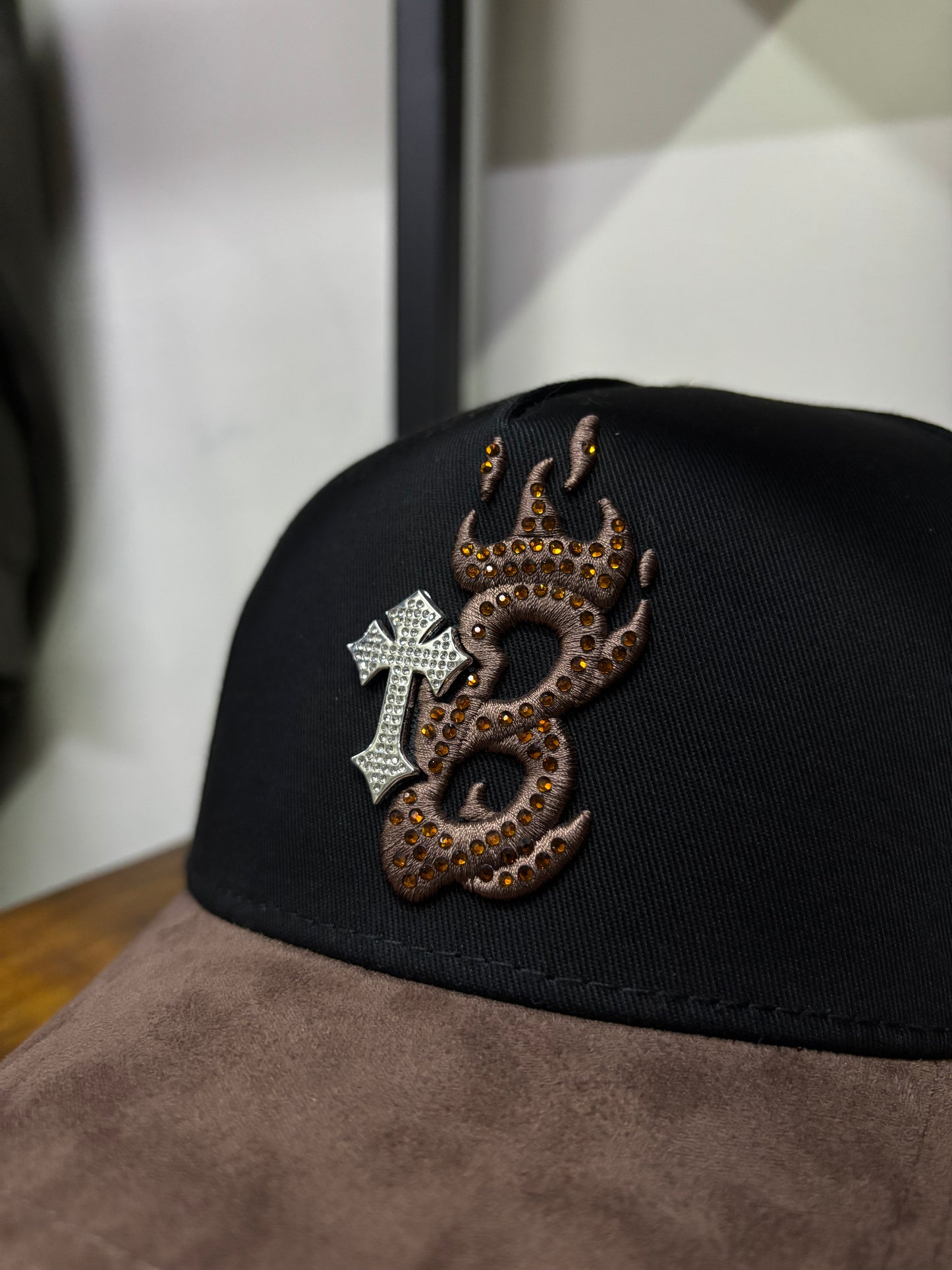 BARBAS HATS B-CROSS