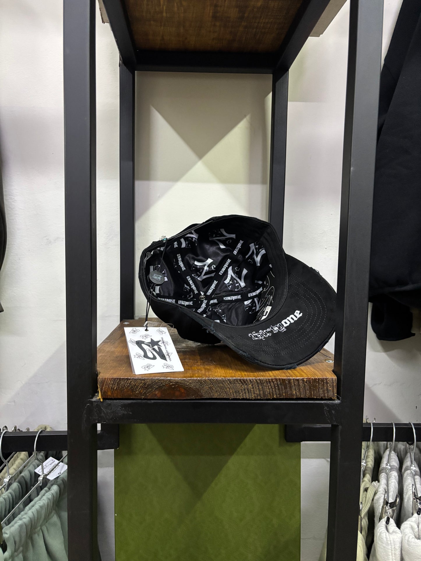 31 HATS CONCRETE JUNGLE 2DO ANIVERSARIO