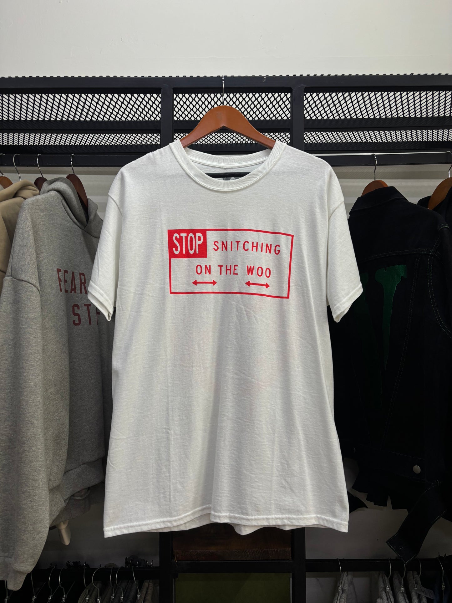 VLONE X POP SMOKE "STOP SNITCHING ON THE WOO" TEE