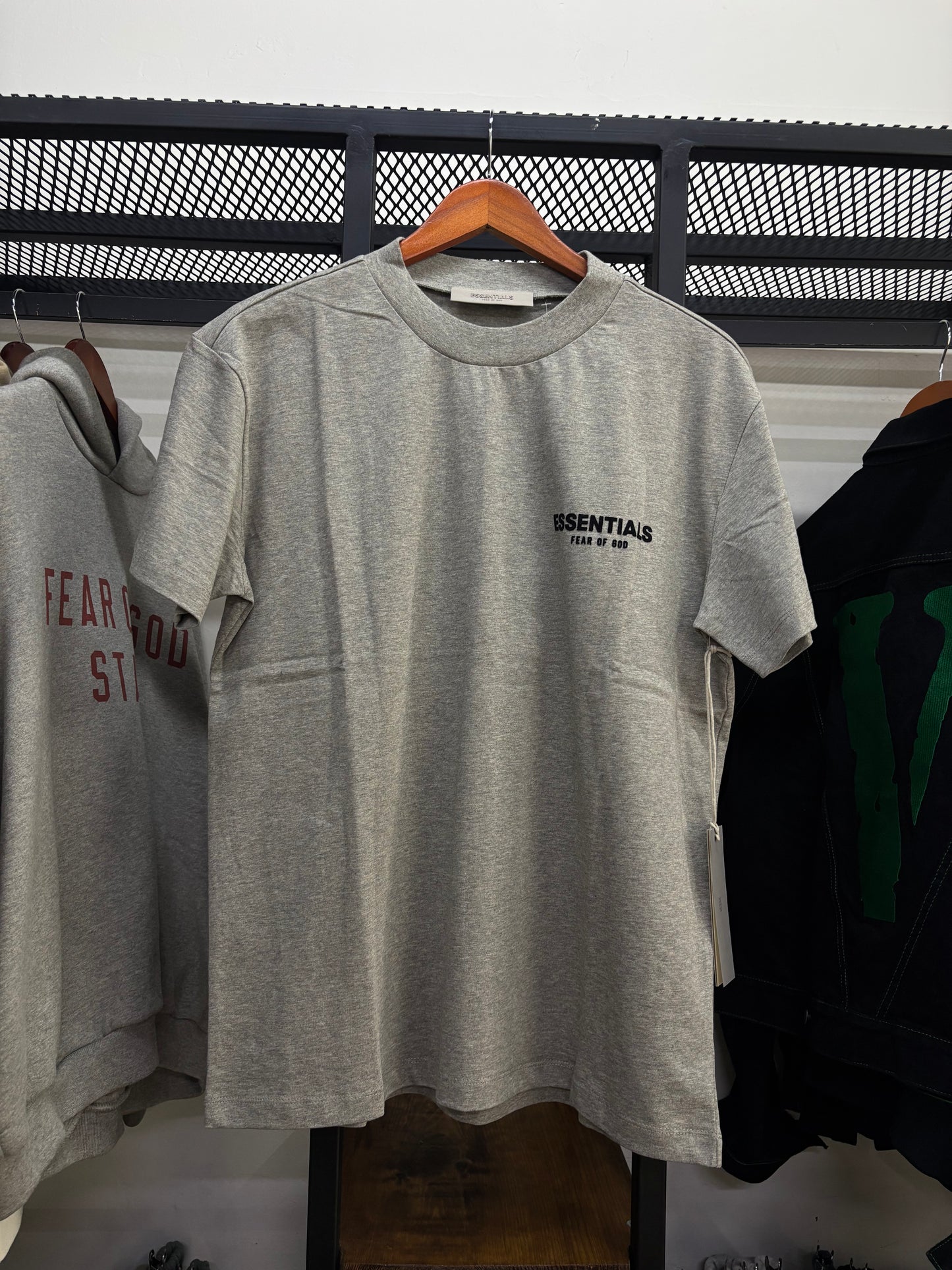 ESSENTIALS FEAR OF GOD DARK OATMEAL TEE