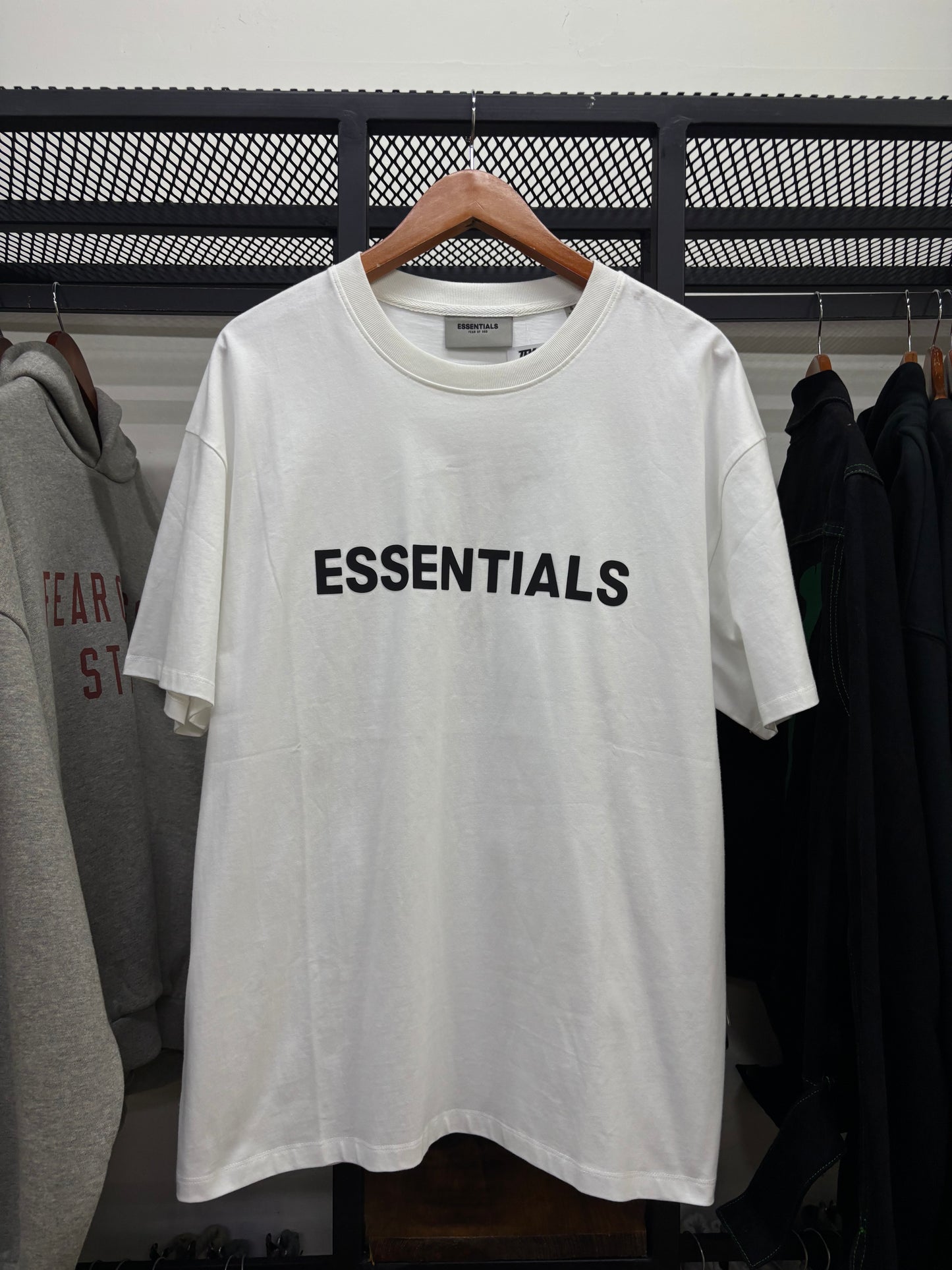 ESSENTIALS FEAR OF GOD WHITE TEE