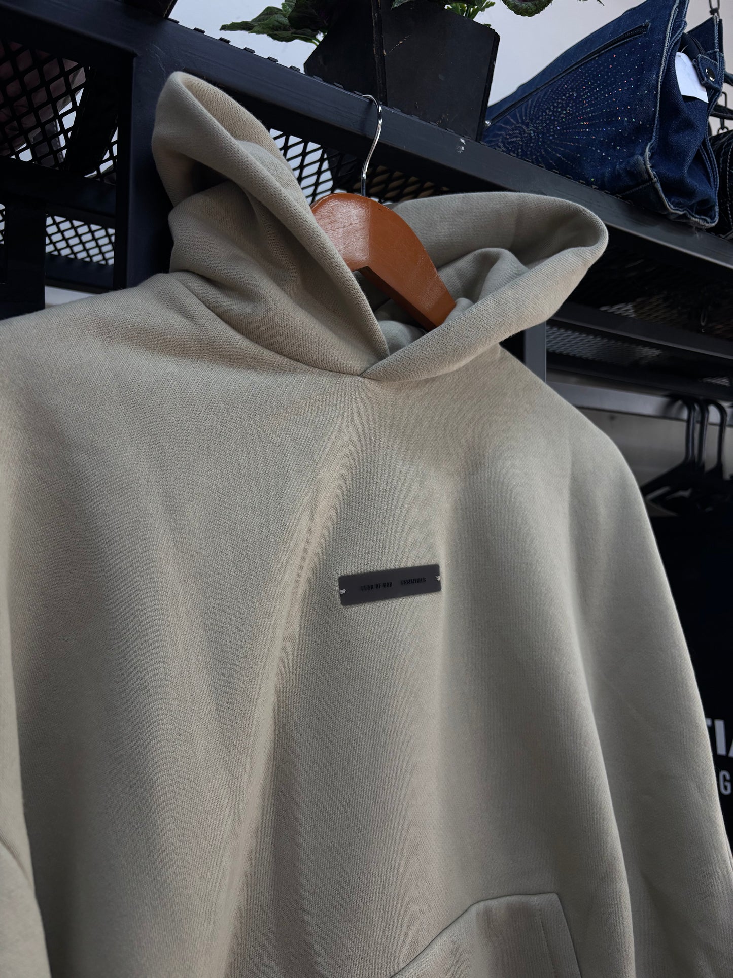 ESSENTIALS FEAR OF GOD ABBY STONE SS25 HOODIE