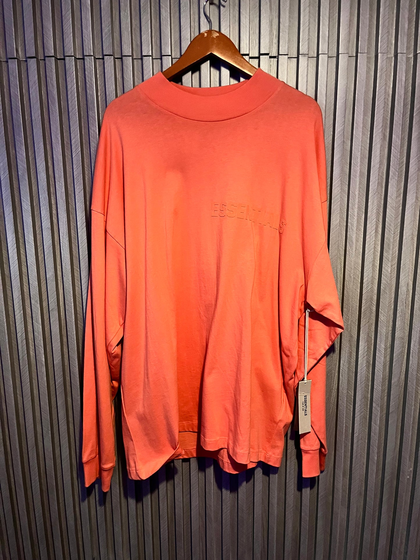 ESSENTIALS SWEATER