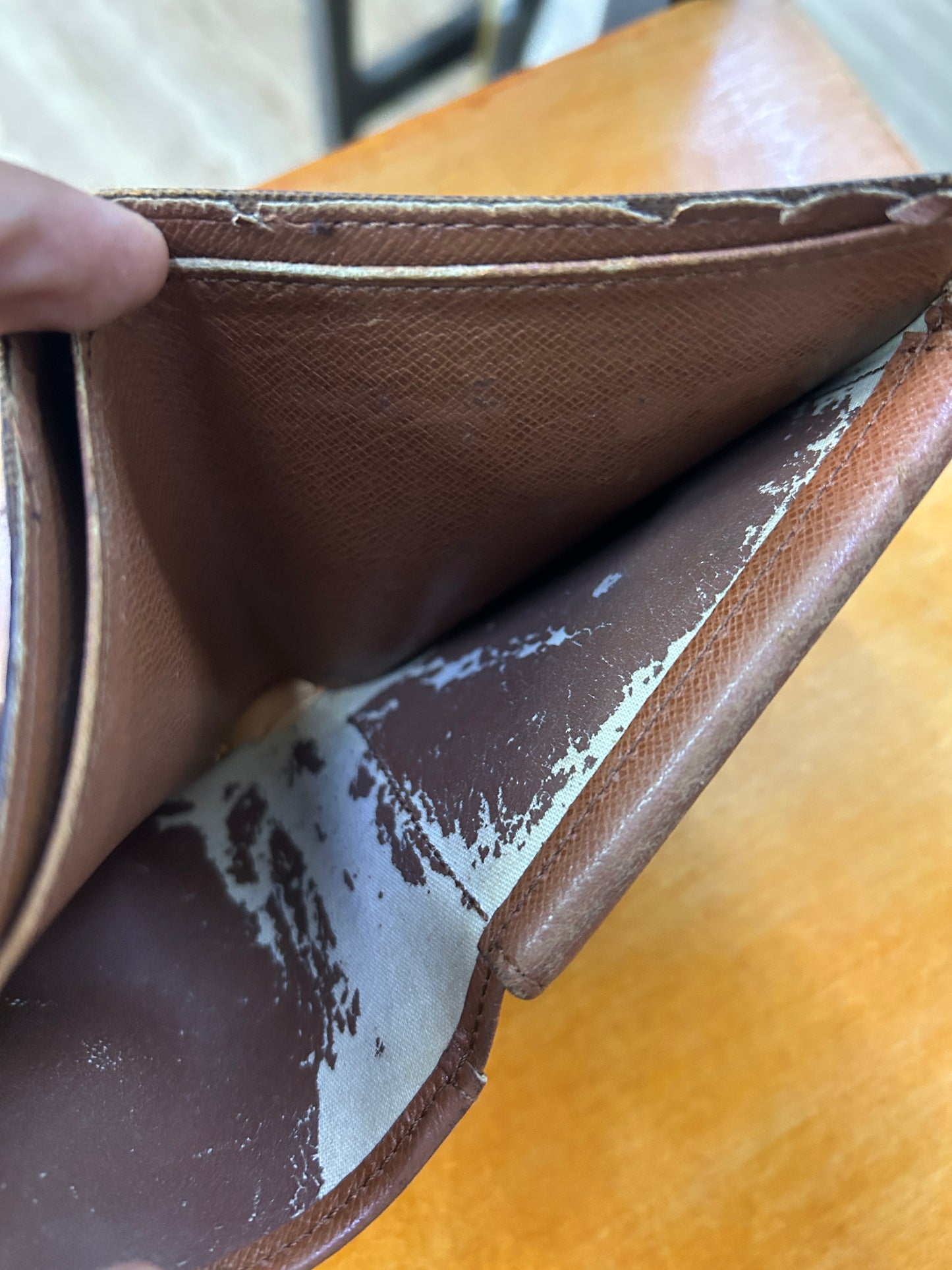 LV Monogram Men’s Wallet Preowned