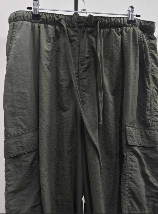 No Boundaries Light Green Cargo Pants