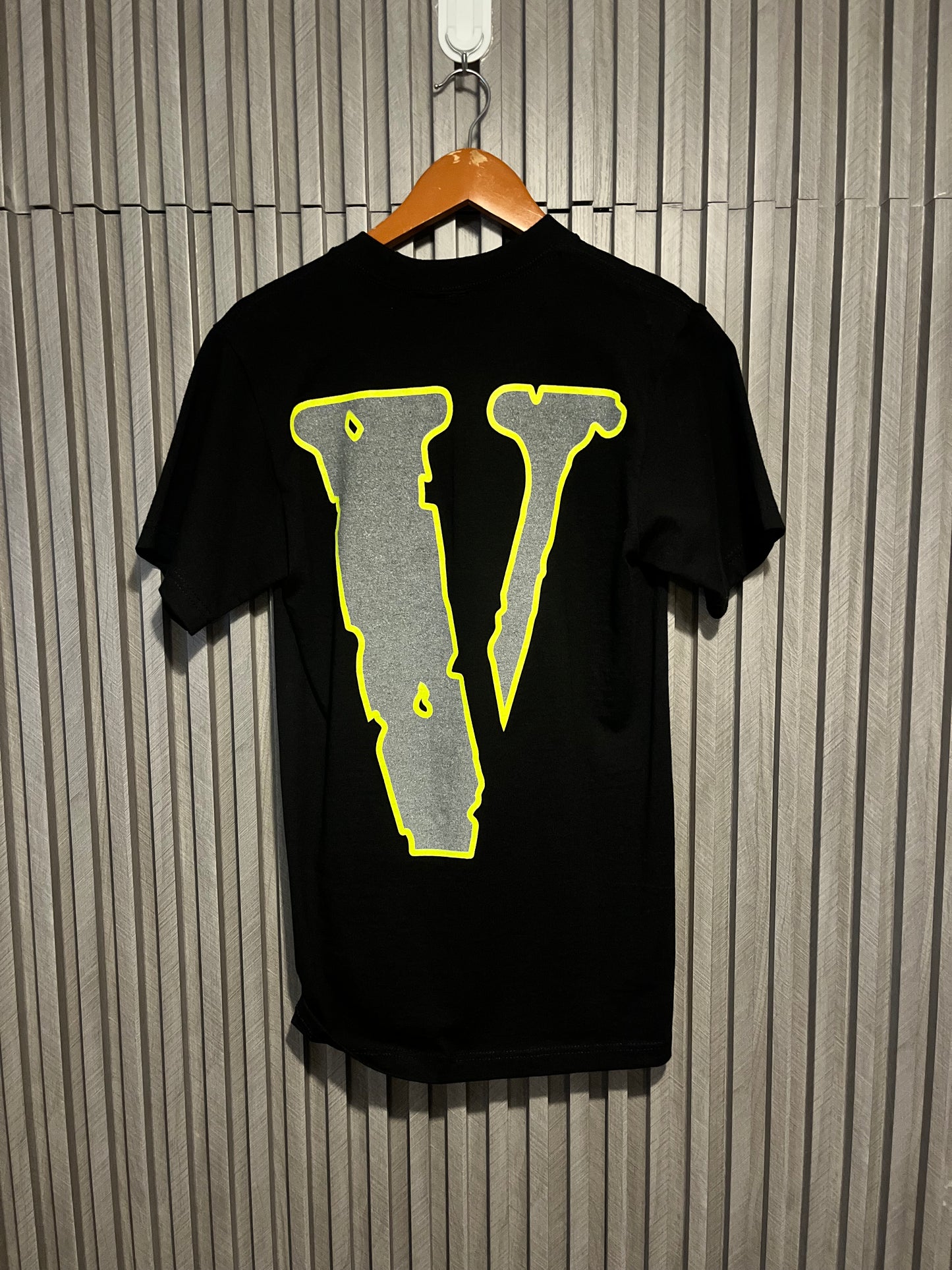 VLONE T-SHIRT