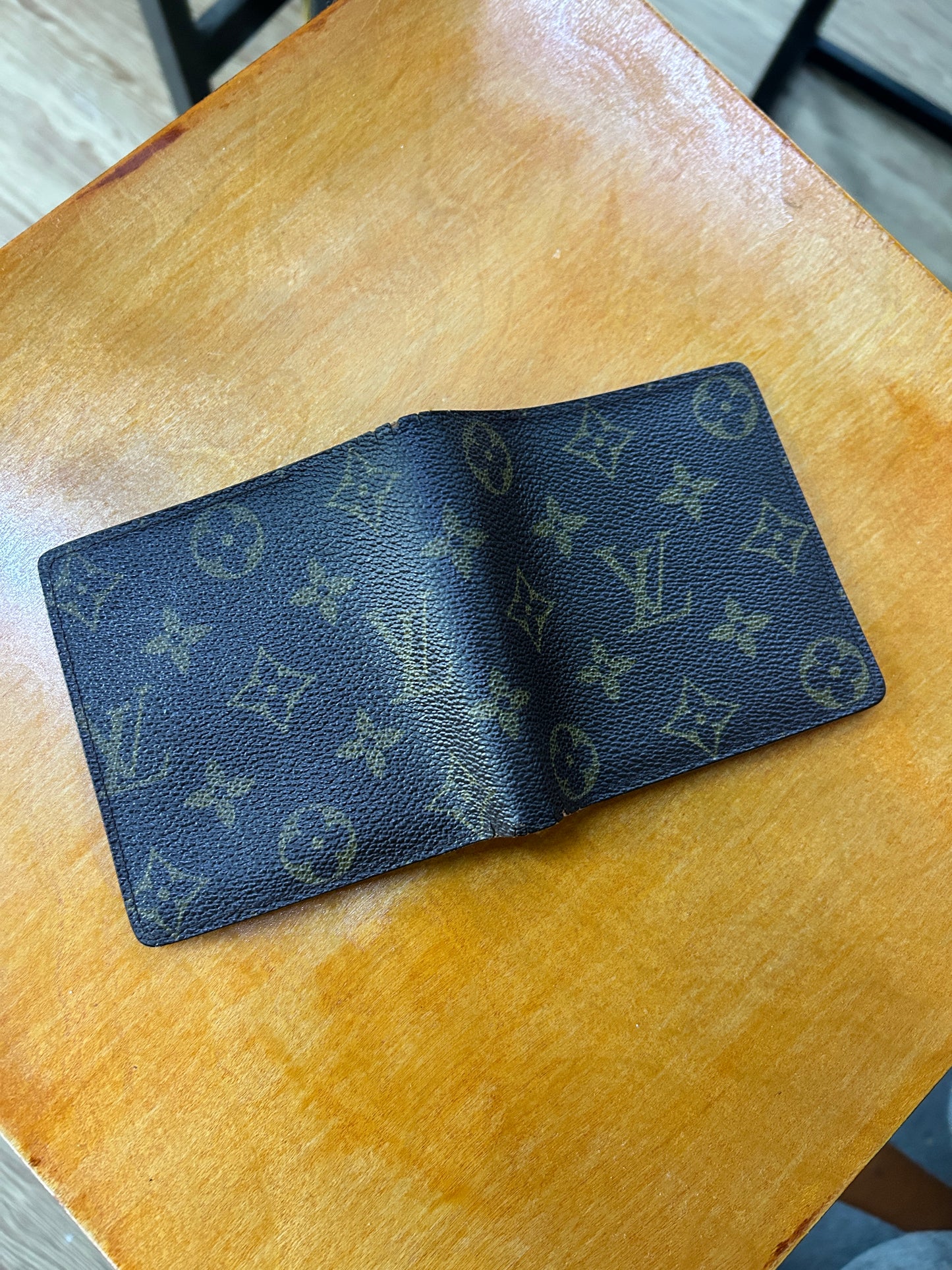 LV Monogram Men’s Wallet Preowned