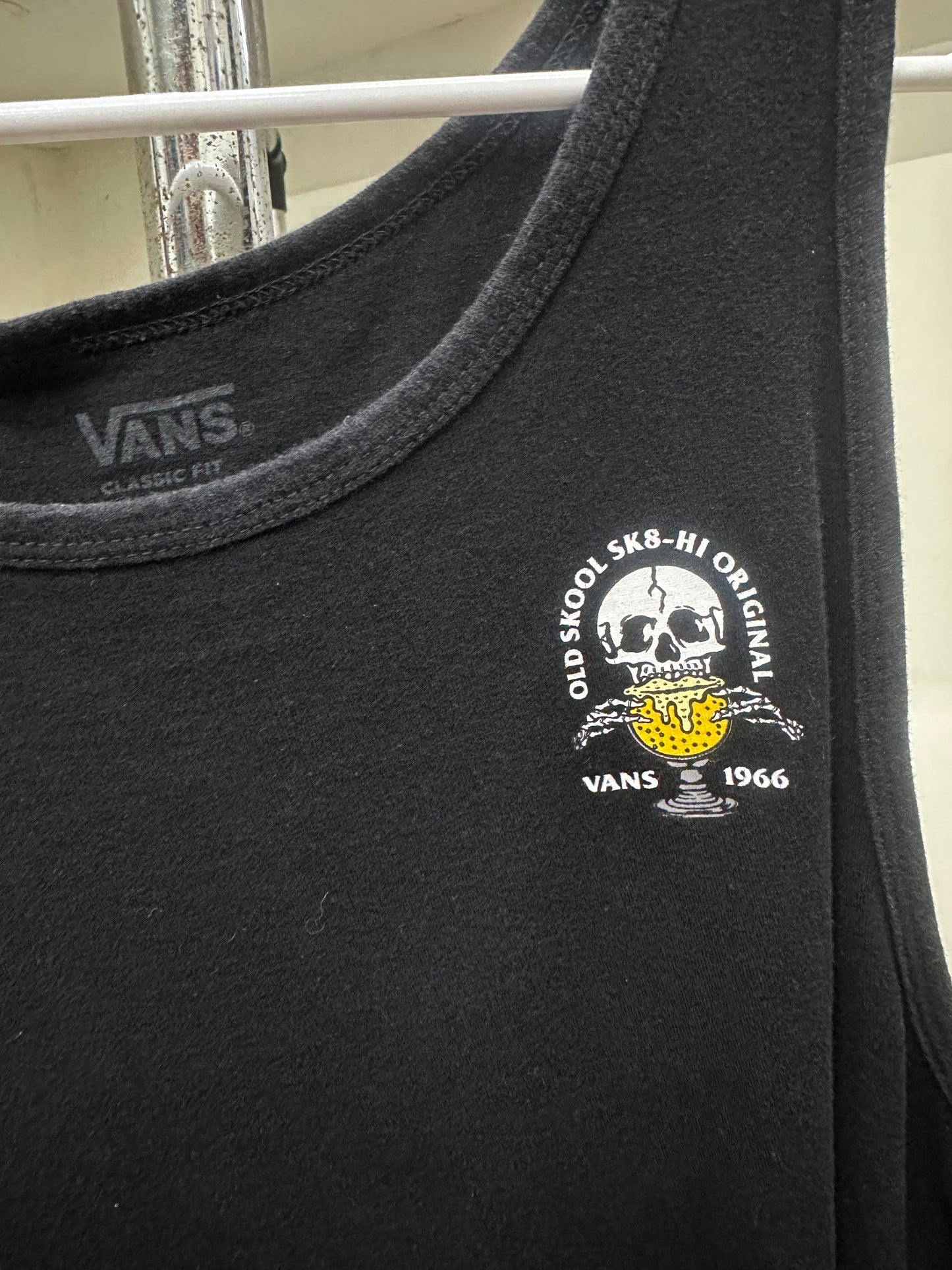 VANKS SKULL TANK TOP TEE