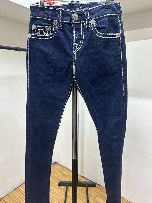 TRUE RELIGION NAVY DENIM ROCCO RELAXED SKINNY WHITE TAG