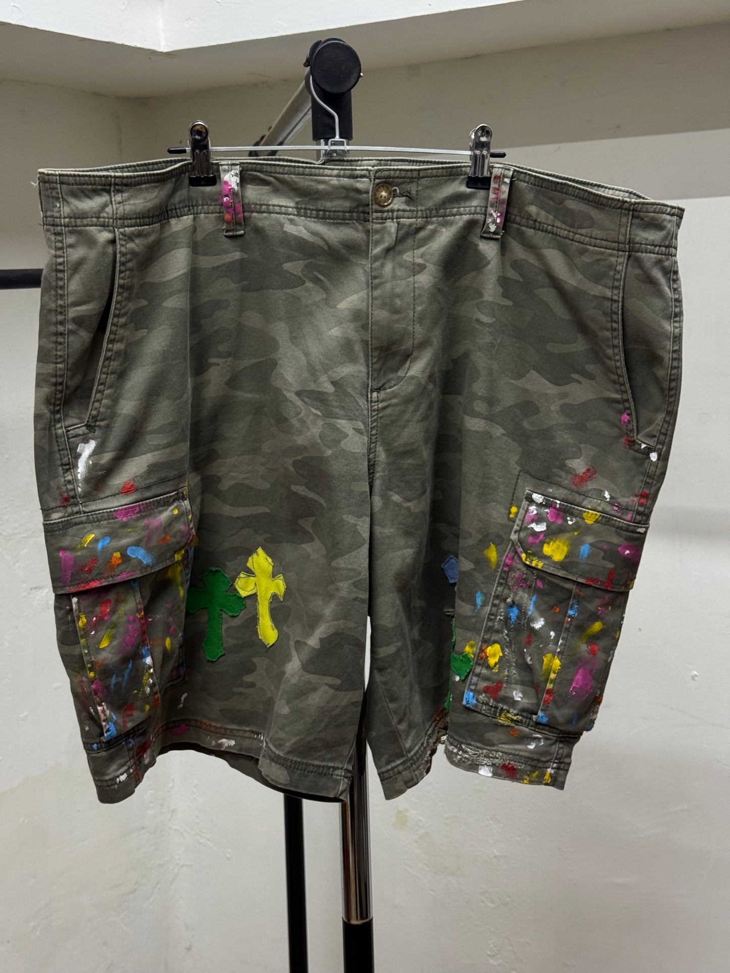 CAMO REWORKED PATCHED SHORTS