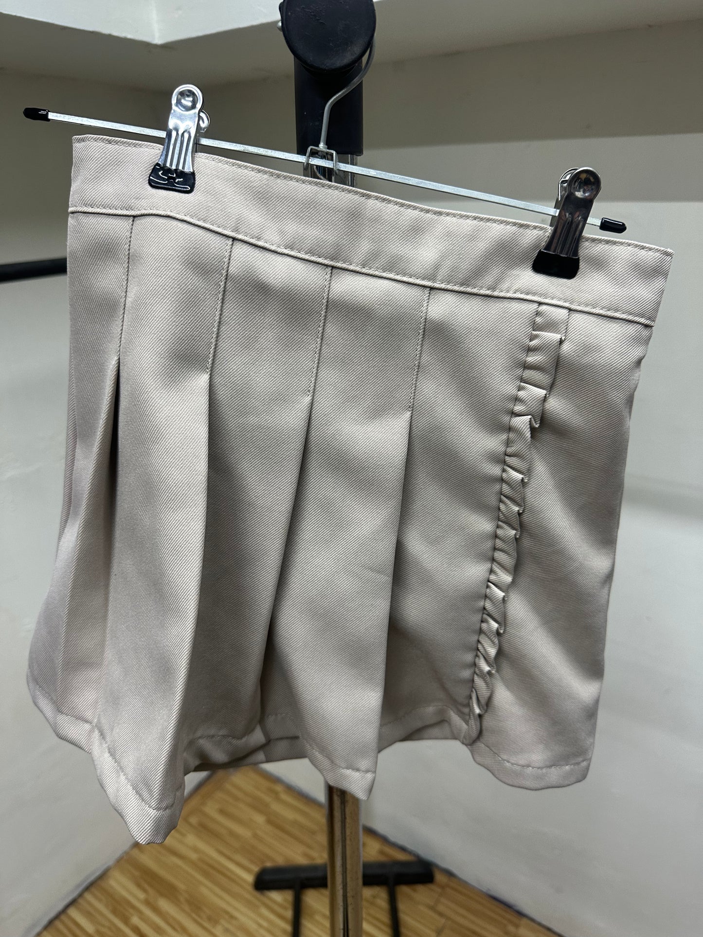 WONDER NATION BEIGE SKIRT
