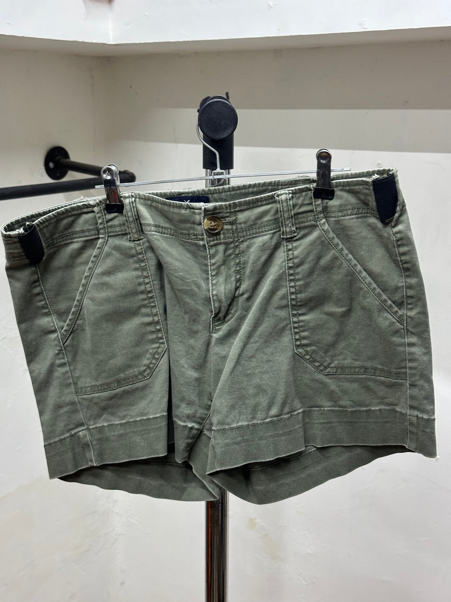 AMERICAN EAGLE STRETCH SHORT