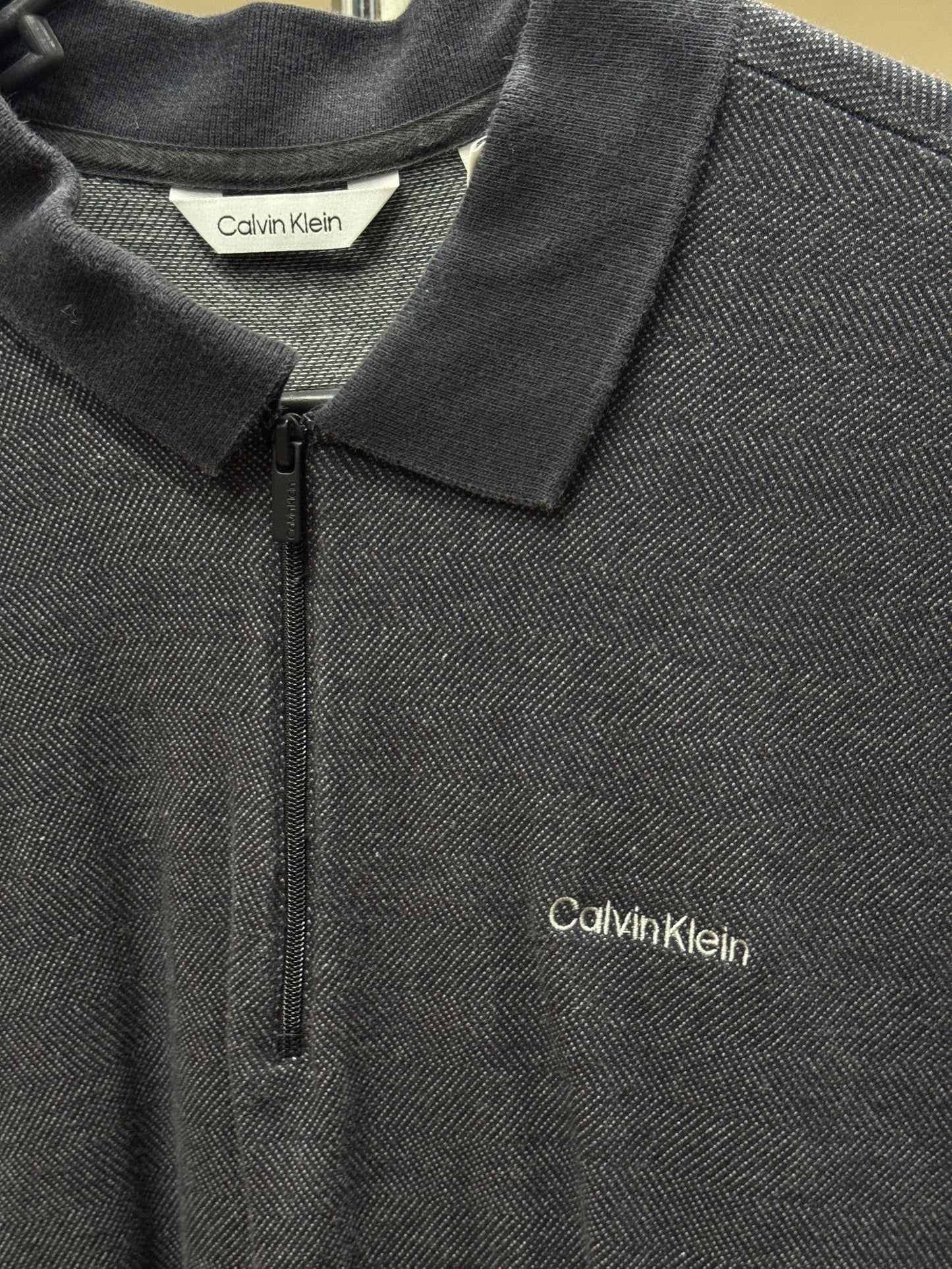 Calvin Klein Sip-up Gray Shirt