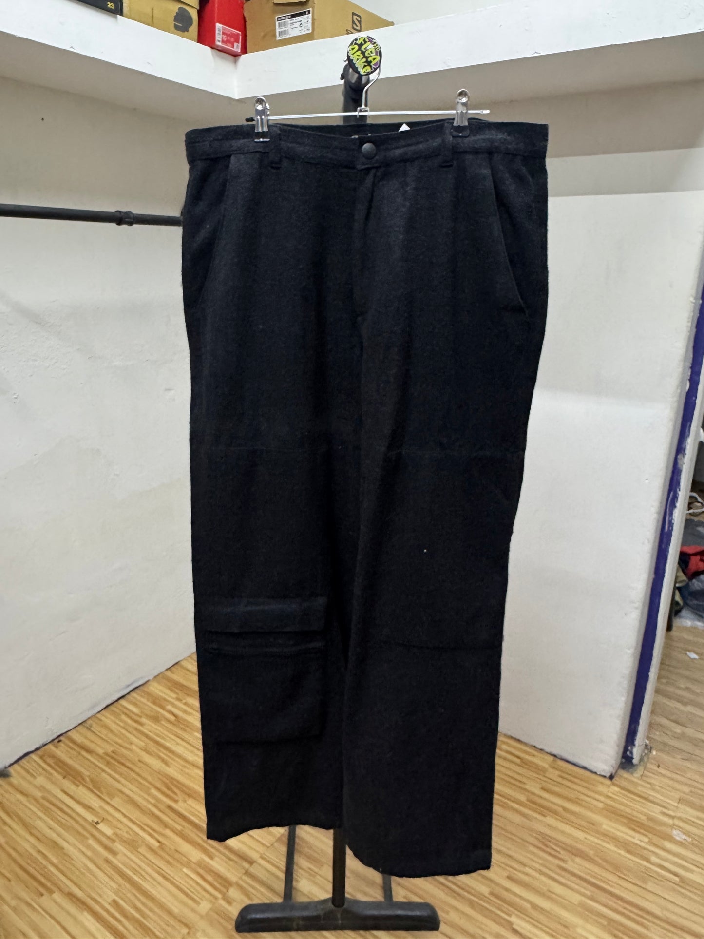 Guess Cargo Black Jeans