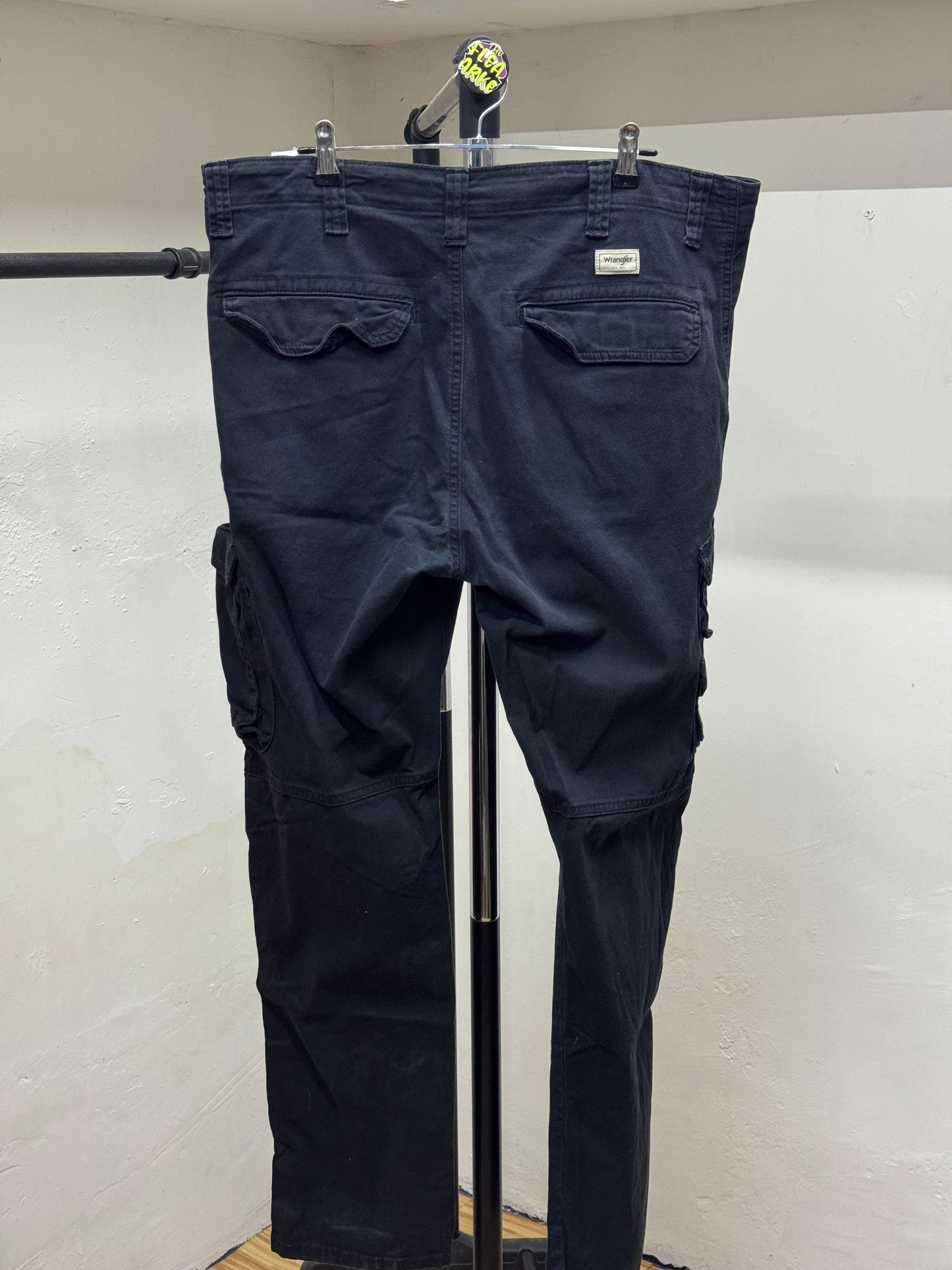 Wrangler Regular Taper Black Cargo