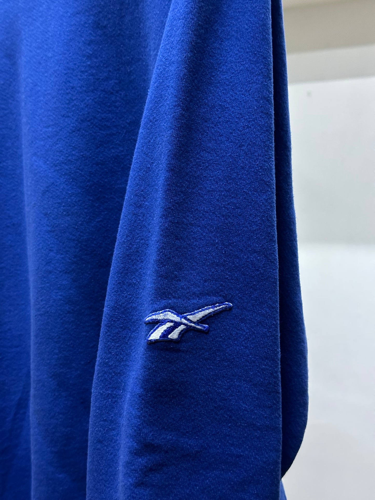 REEBOK BLUE CREWNECK