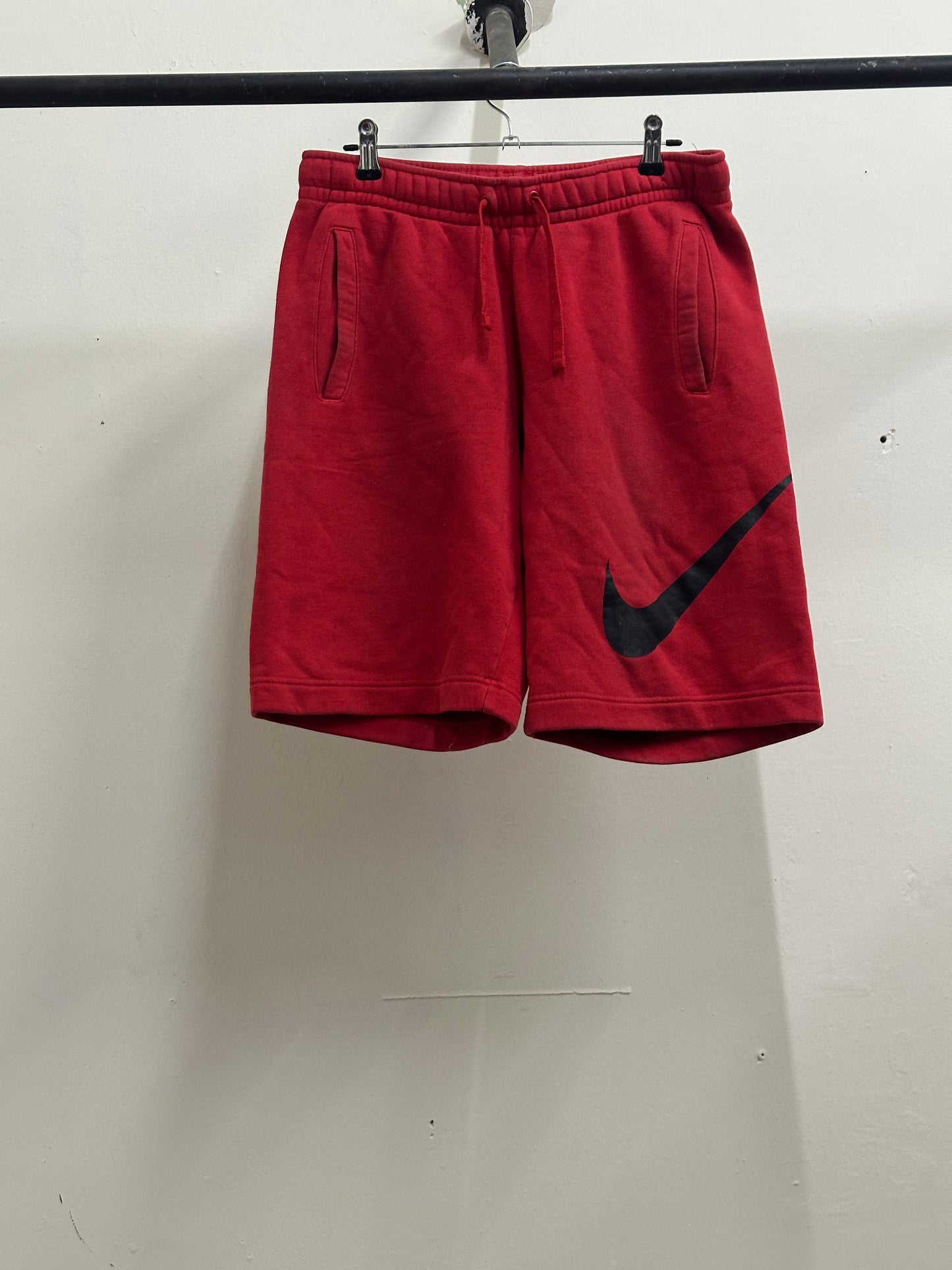 NIKE RED SHORT