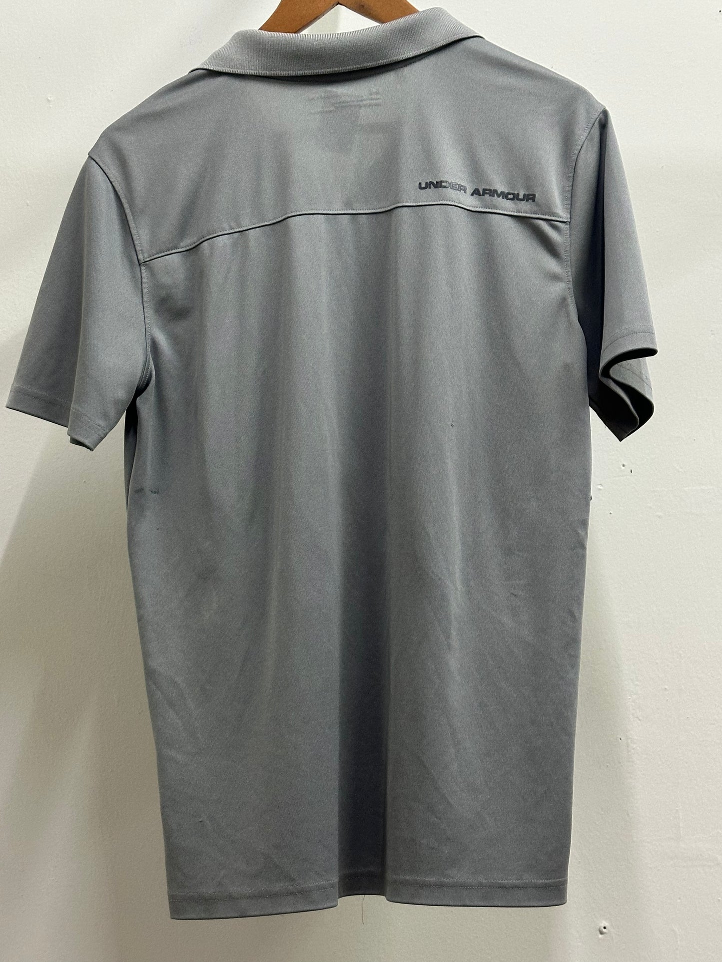 UNDERARMOUR GREY POLO