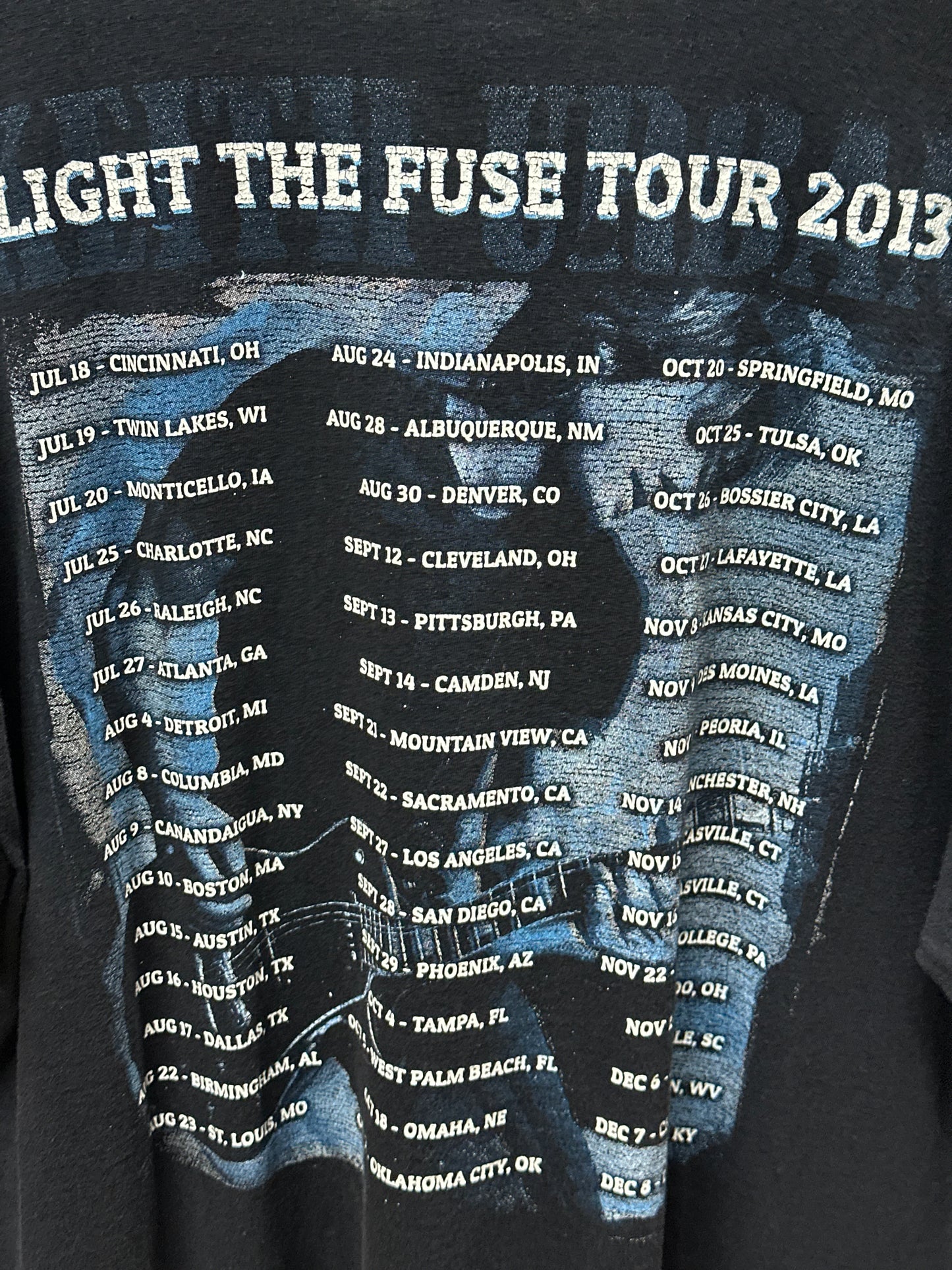 KEITH URBAN LIGHT THE FUSE TOUR 2013