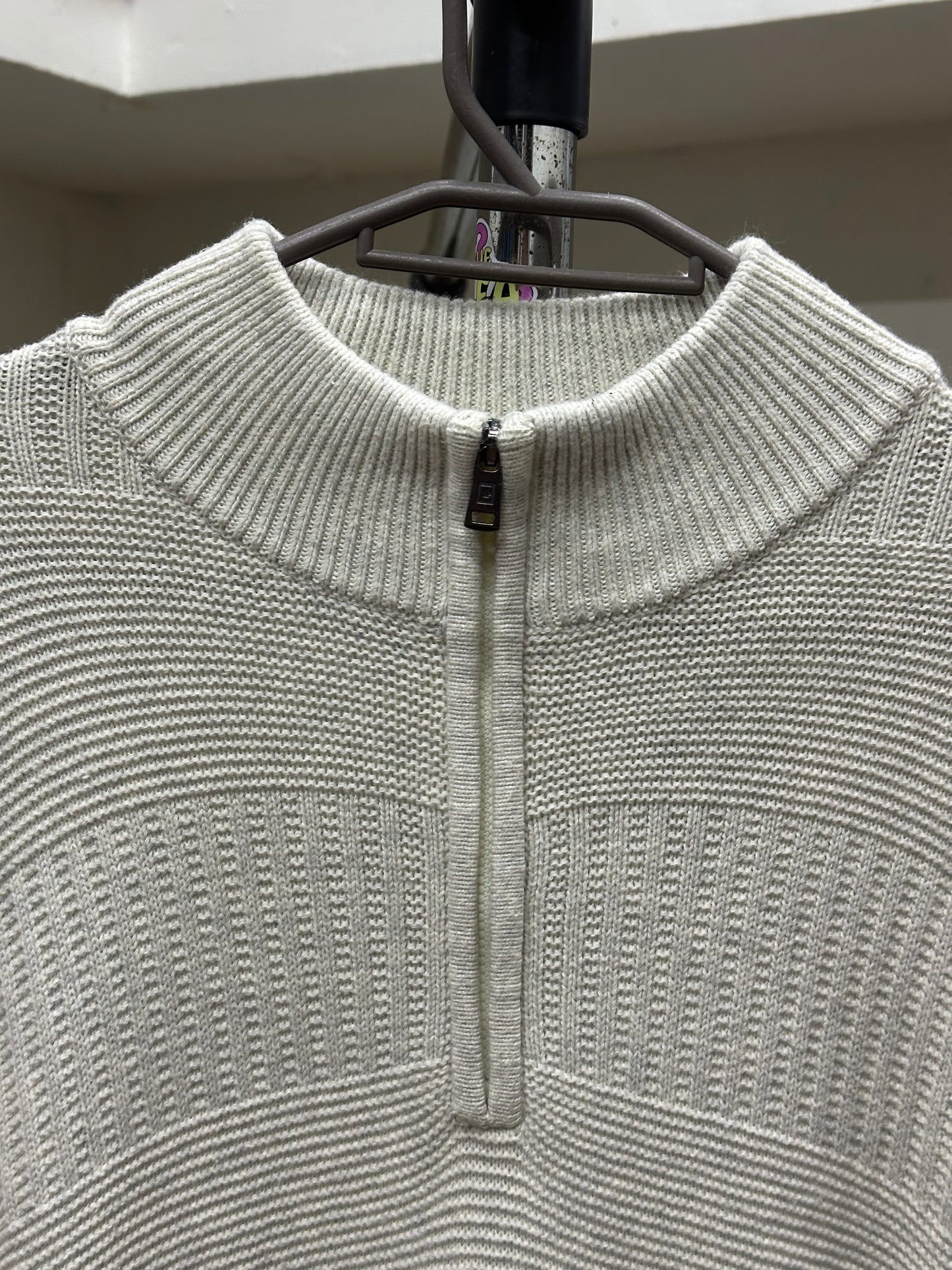 CHAPS BEIGE SWEATER