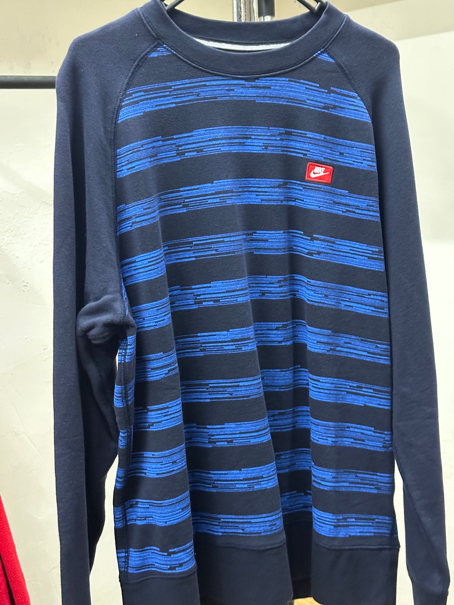 NIKE BLUE NAVY LINES CREWNECK