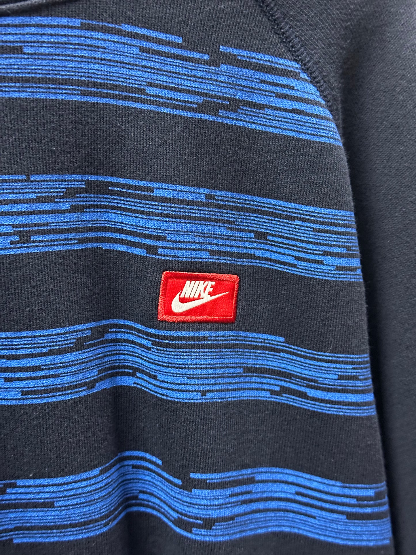 NIKE BLUE NAVY LINES CREWNECK