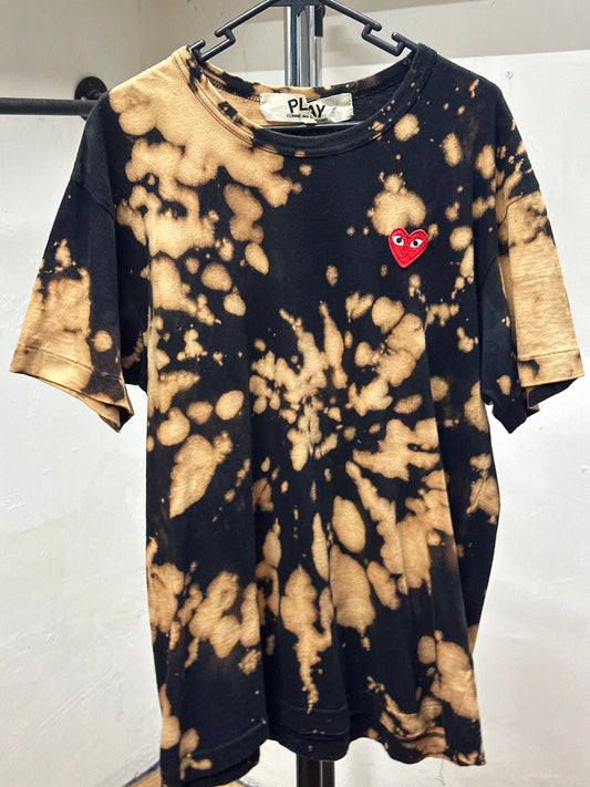 COMME DES GARÇONS PLAY TIE DYE TEE