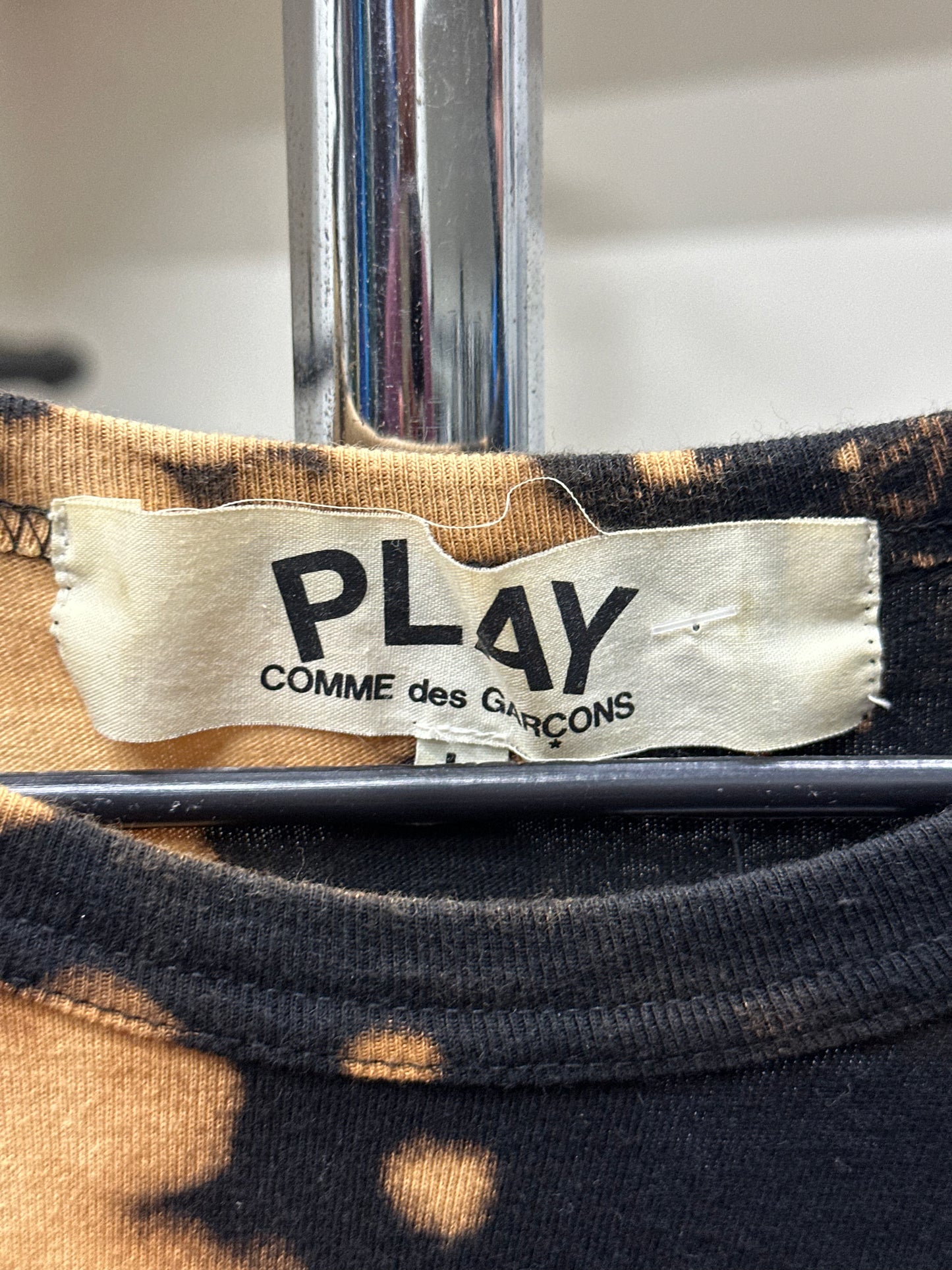 COMME DES GARÇONS PLAY TIE DYE TEE