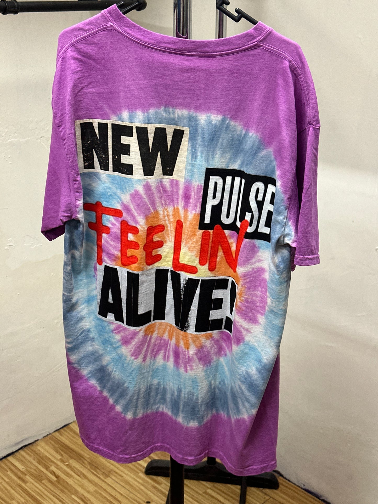 TRAVIS SCOTT ASTROWORLD NEW PULSE FEELIN ALIVE TEE