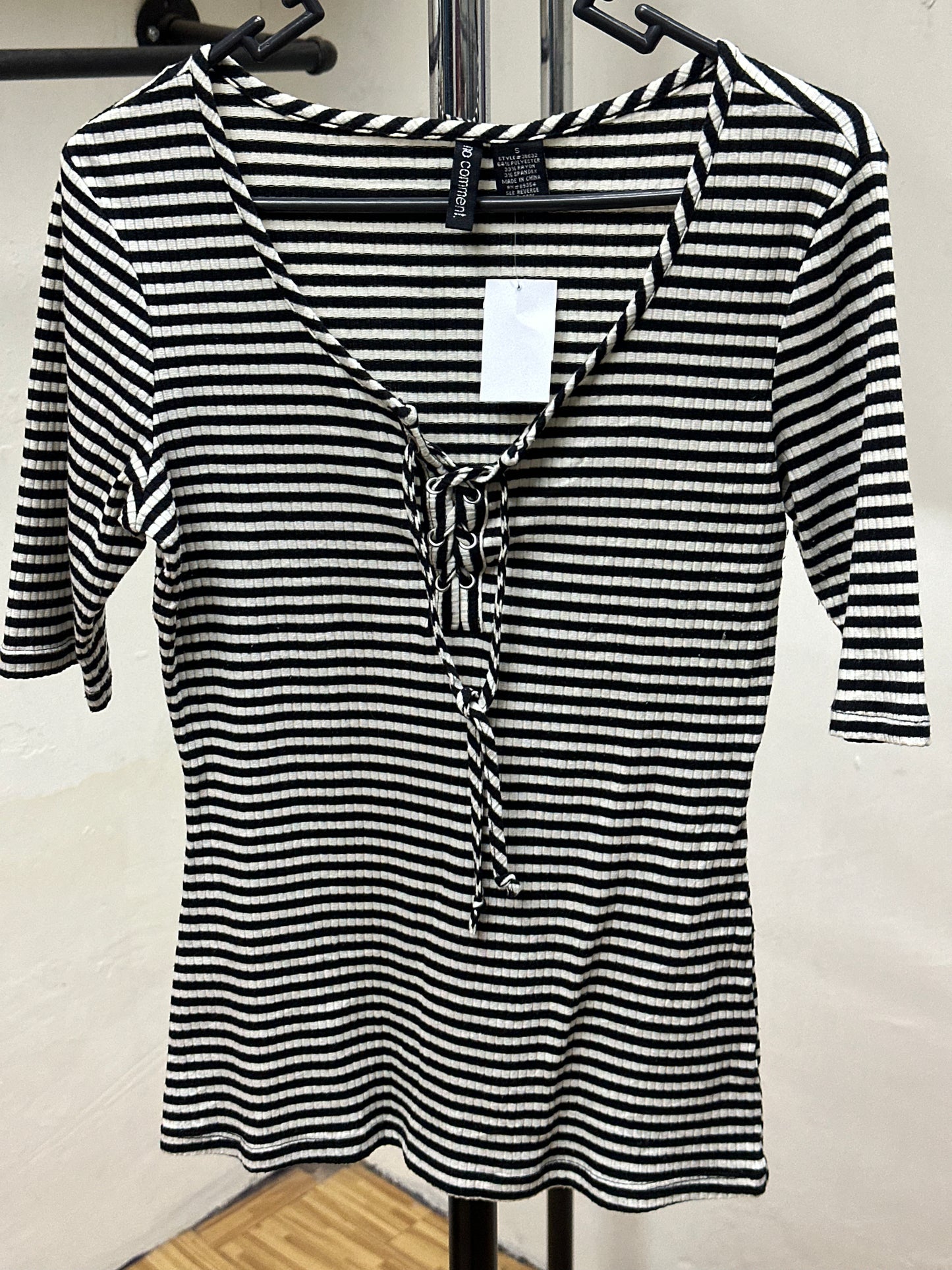 NO COMMENT B&W SHIRT