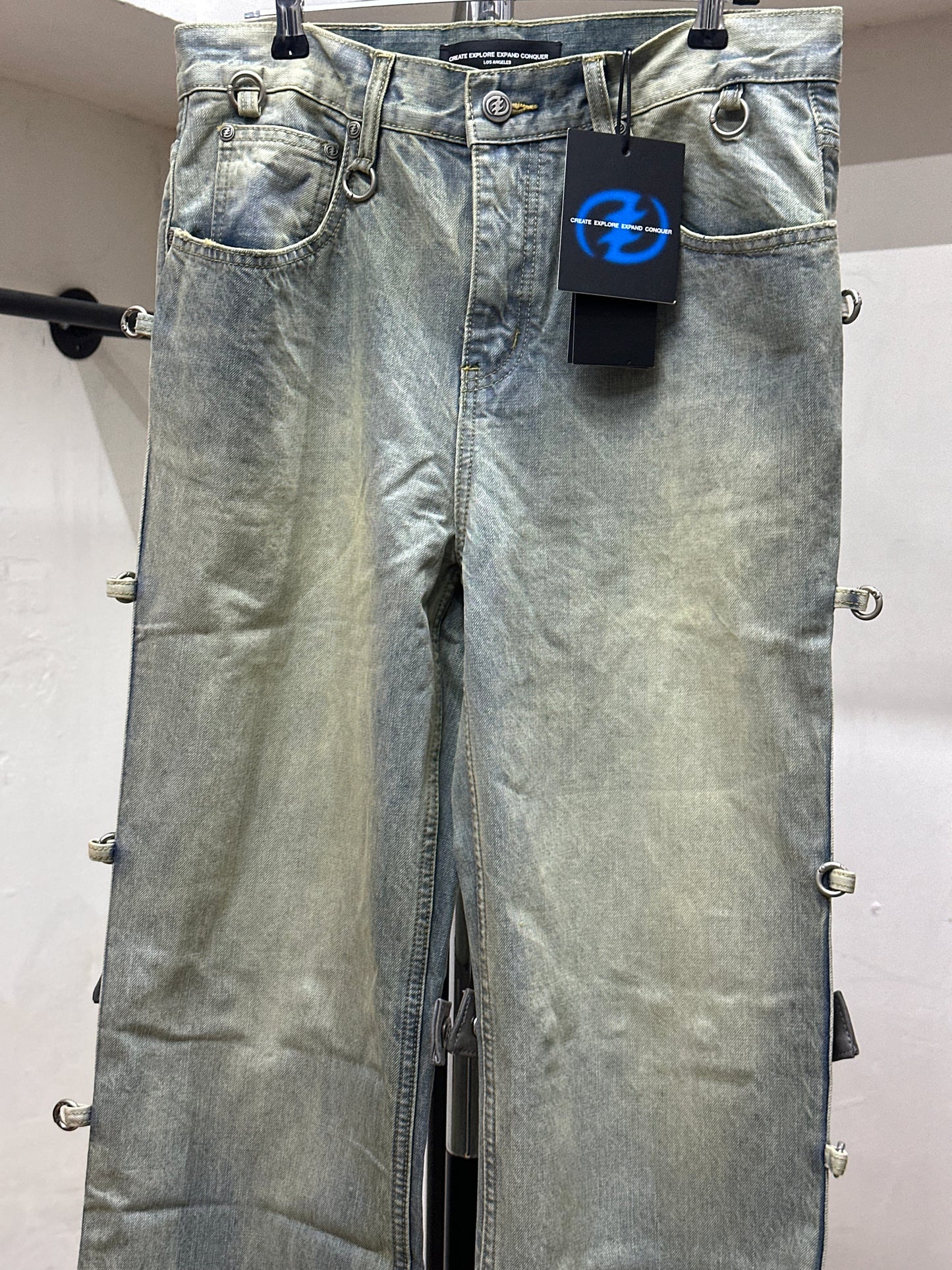 CEECLA LEATHER CAHIN BLECHED JEANS