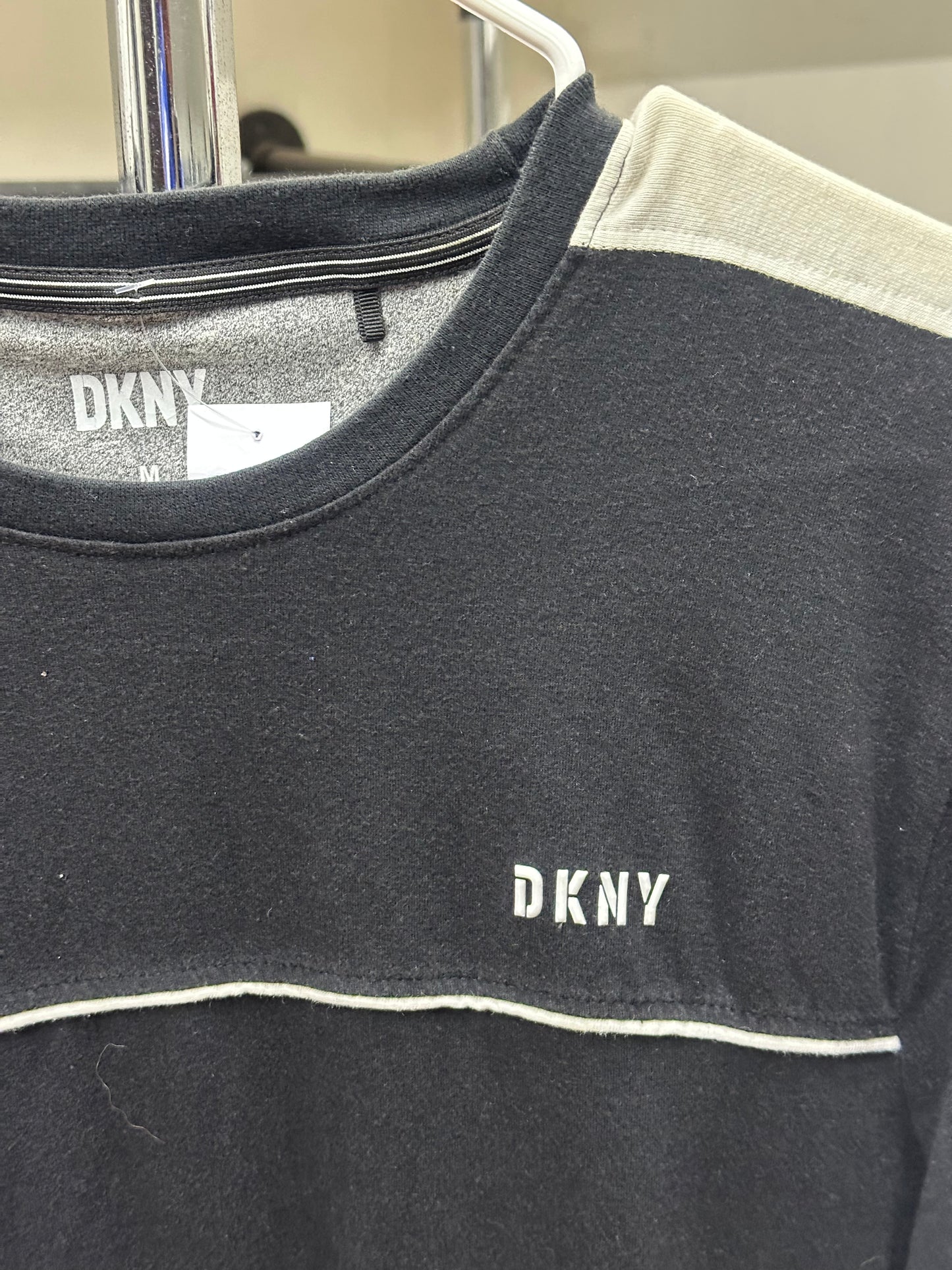 DKNY BLACK TEE