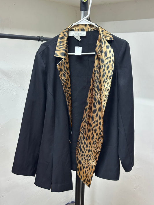 ANIMAL PRINT BLACK BLAZER