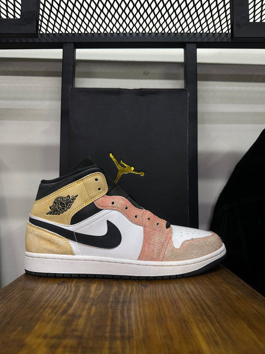 NIKE AIR JORDAN 1  MID SE FLIGHT CLUB