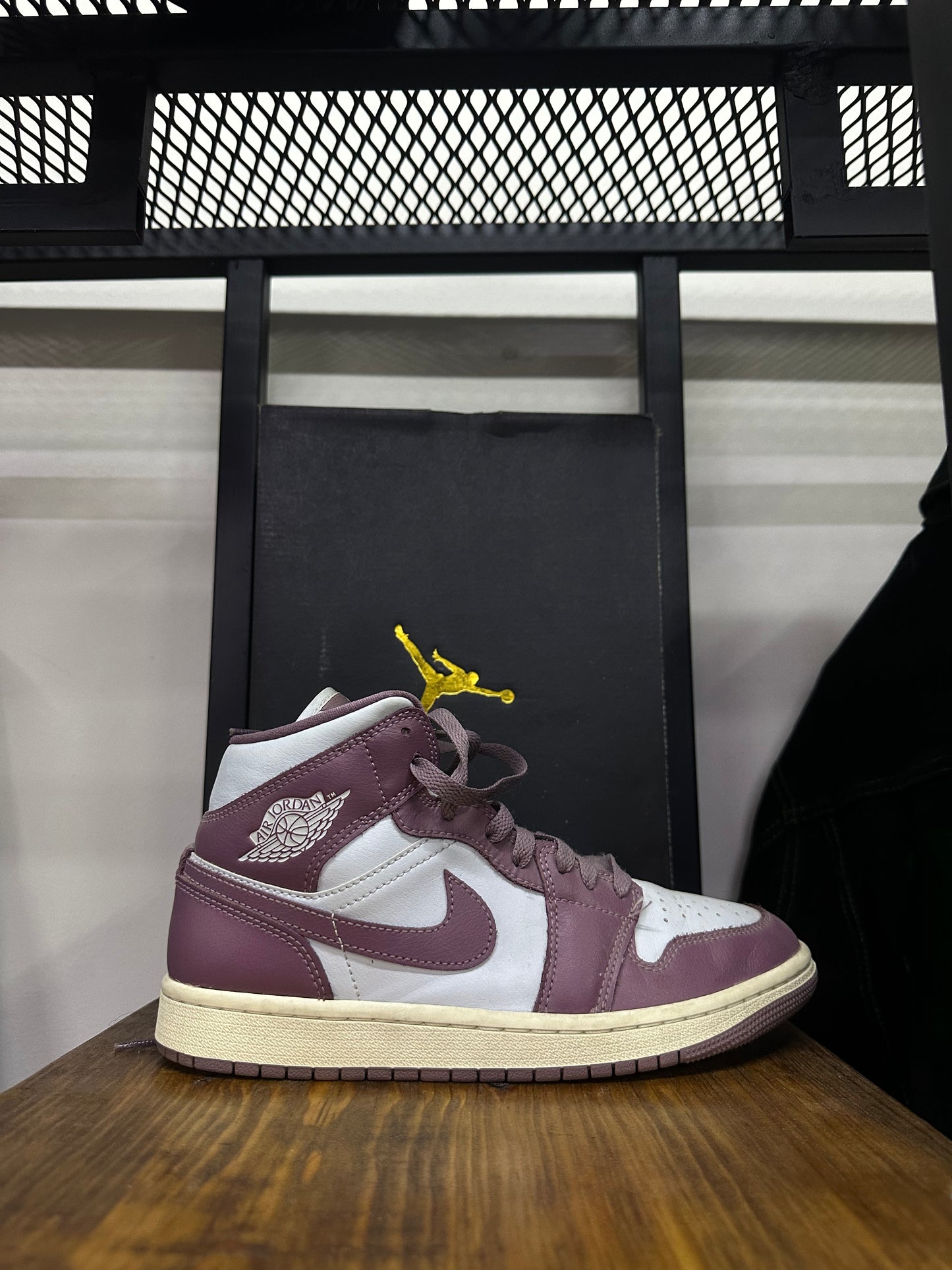JORDAN 1 MID PURPLE SNEAKERS