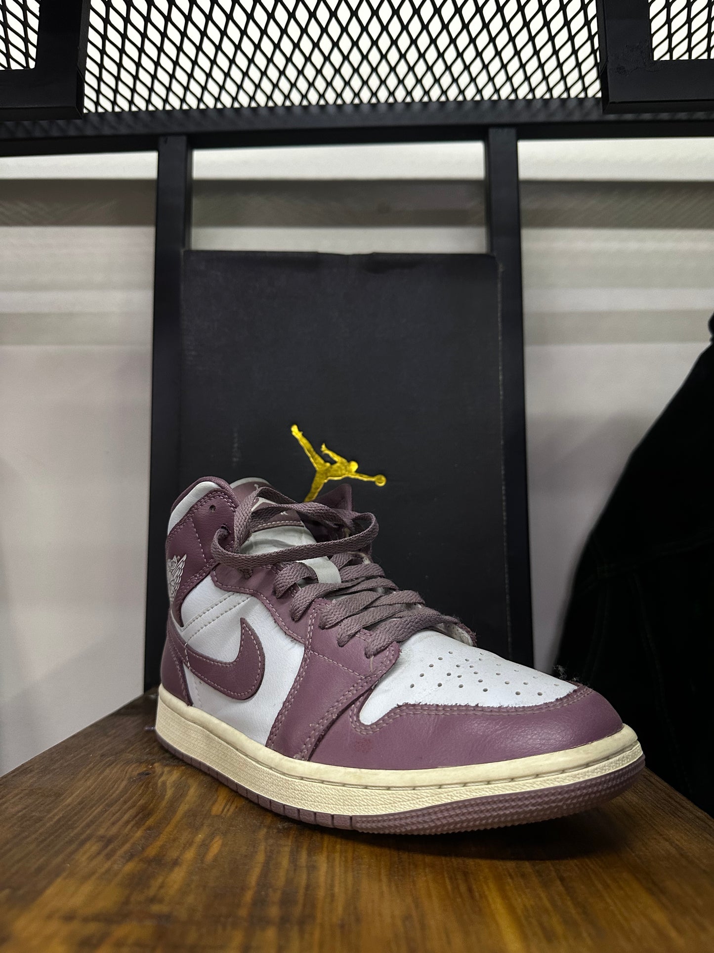 JORDAN 1 MID PURPLE SNEAKERS