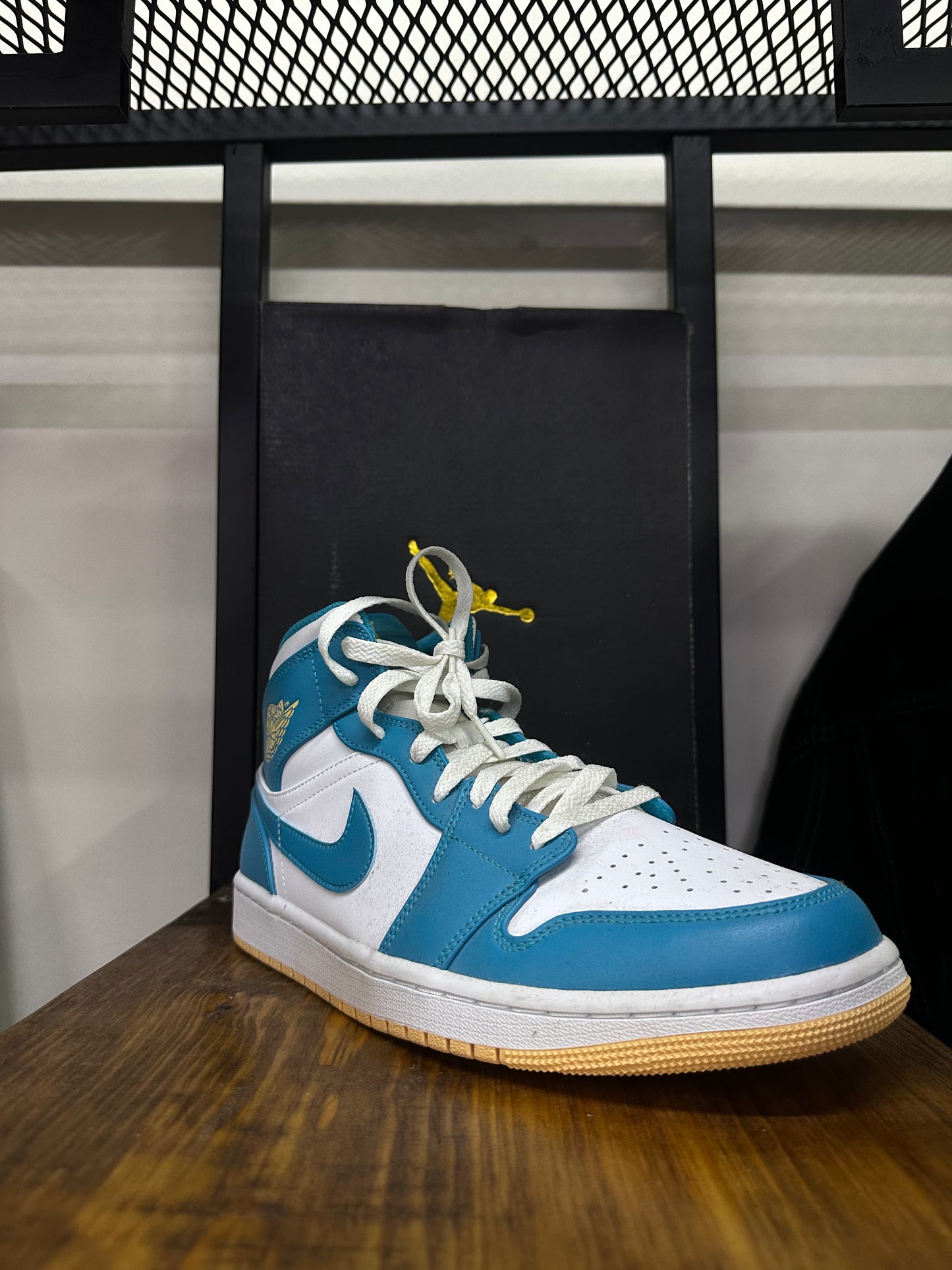 JORDAN 1 MID AQUATONE SNEAKERS