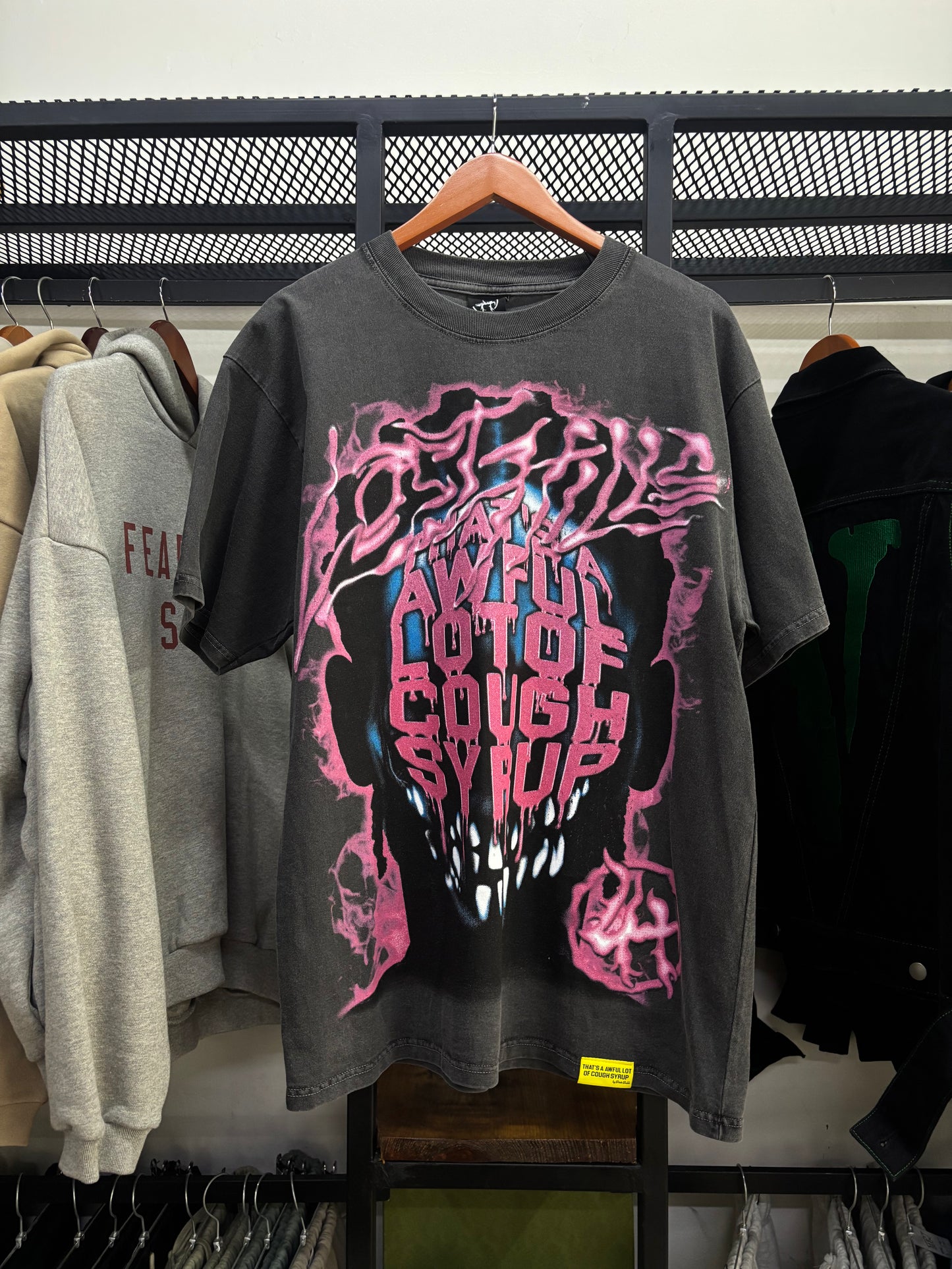 LOST HILLS TEE