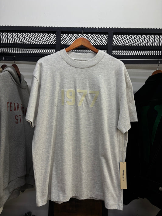 ESSENTIALS FEAR OF GOD 1977 TEE