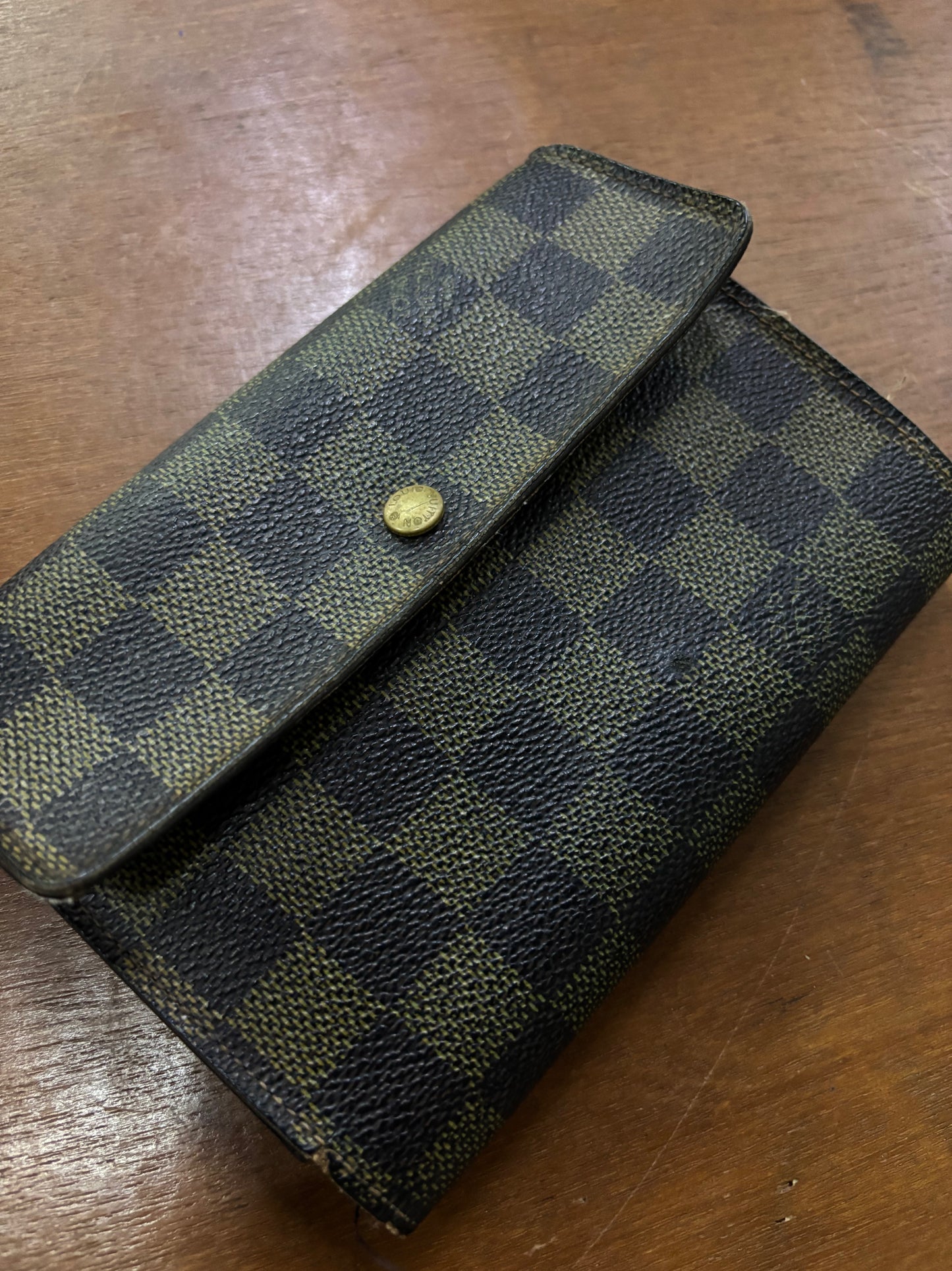 LOUIS VUITTON WALLET
