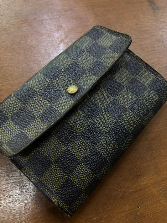 LOUIS VUITTON WALLET