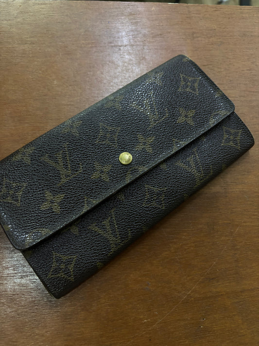 LOUIS VUITTON WALLET