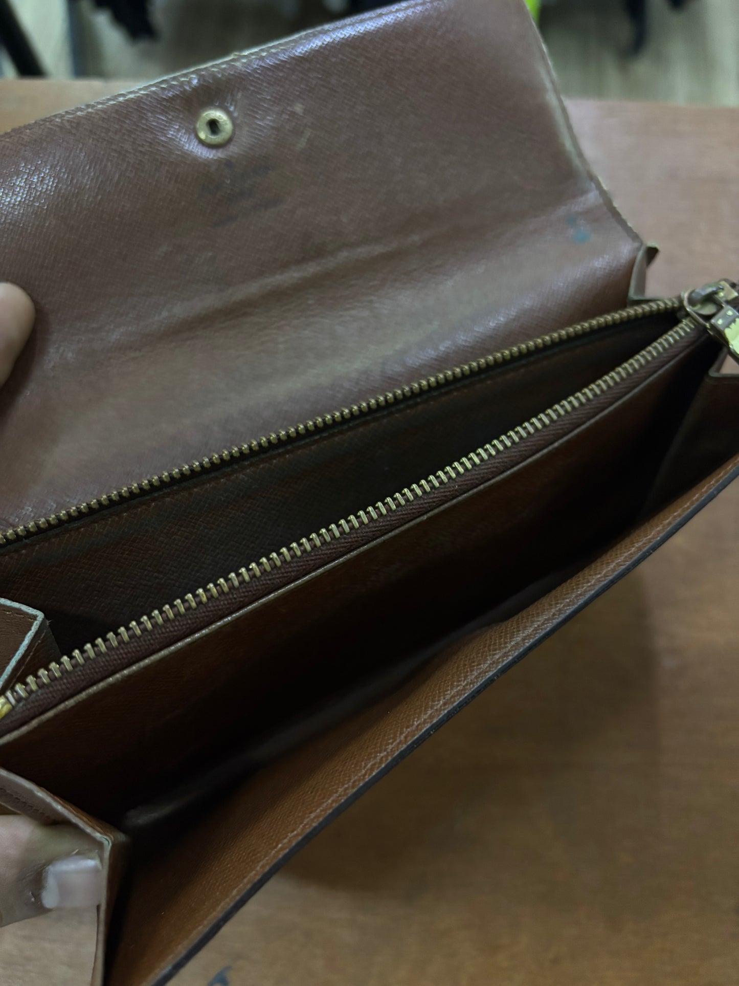 LOUIS VUITTON WALLET