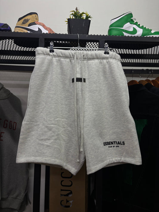 ESSENTIALS FEAR OF GOD LIGTH OATMEAL SHORT